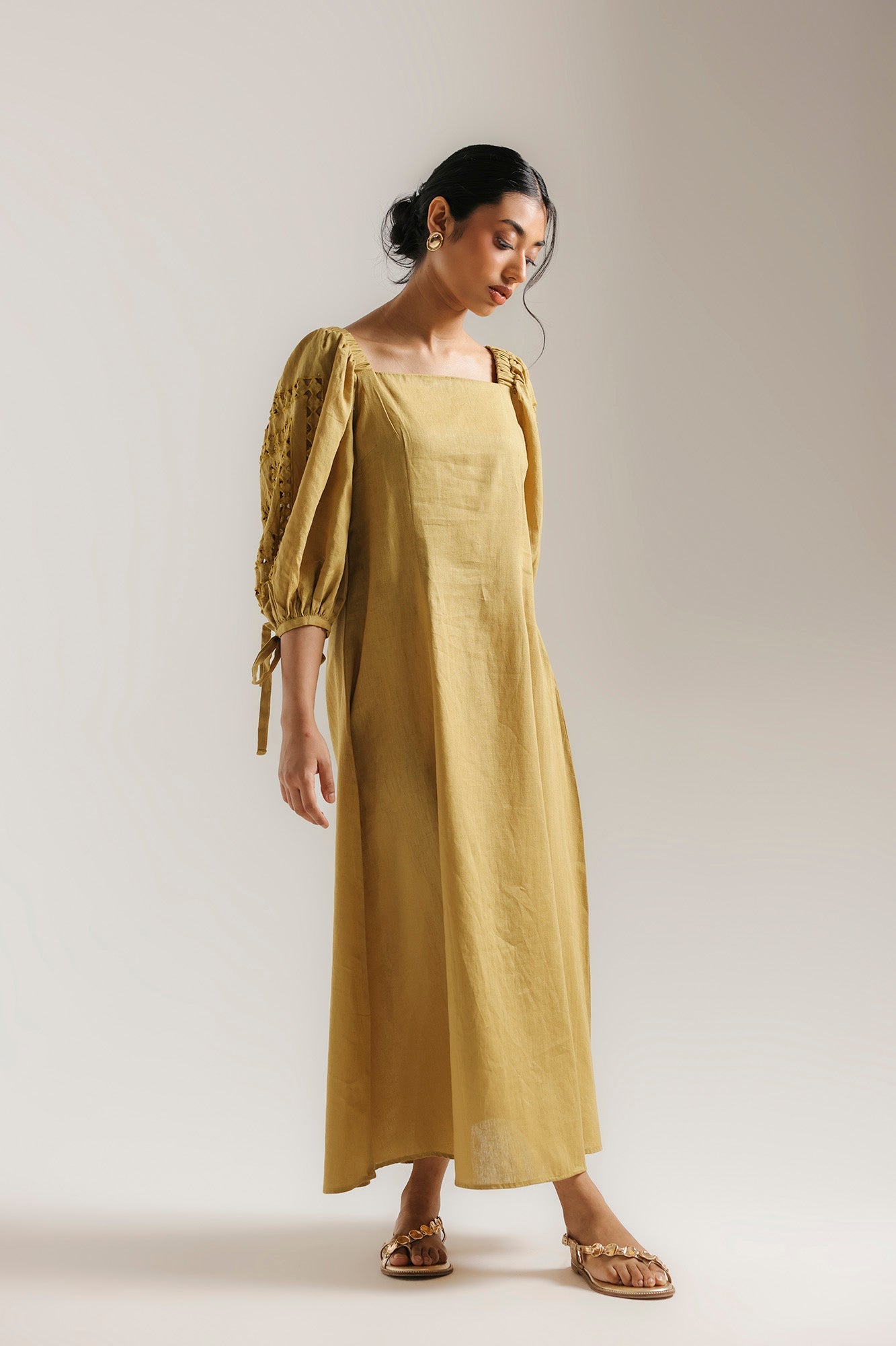 DRESS (E3318/108/103)