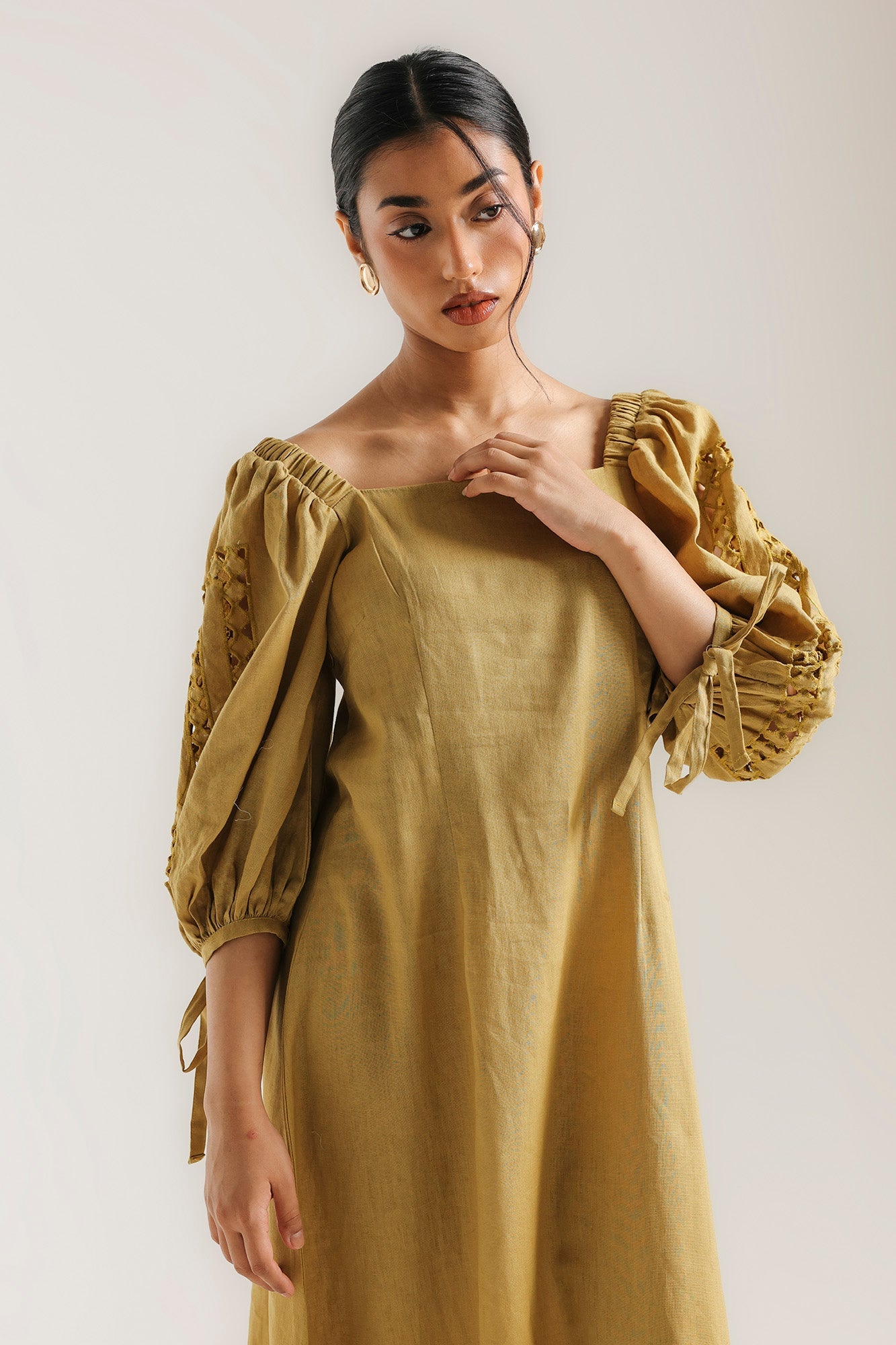 DRESS (E3318/108/103)