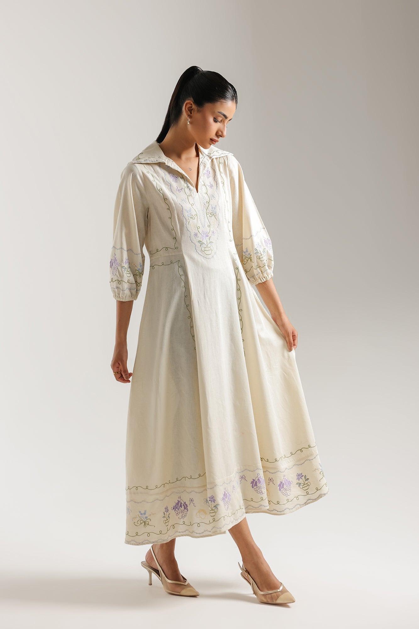 DRESS (E3320/108/004)