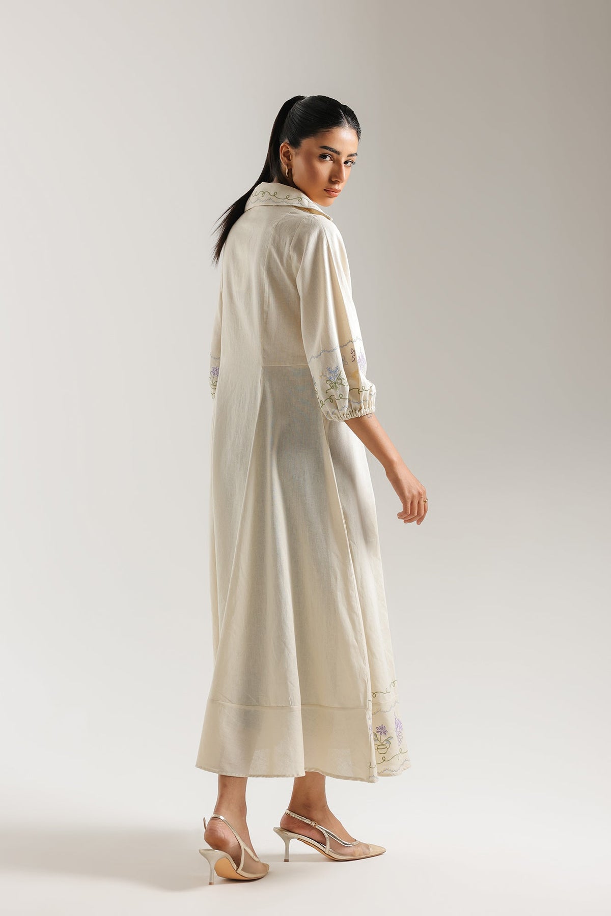 DRESS (E3320/108/004)