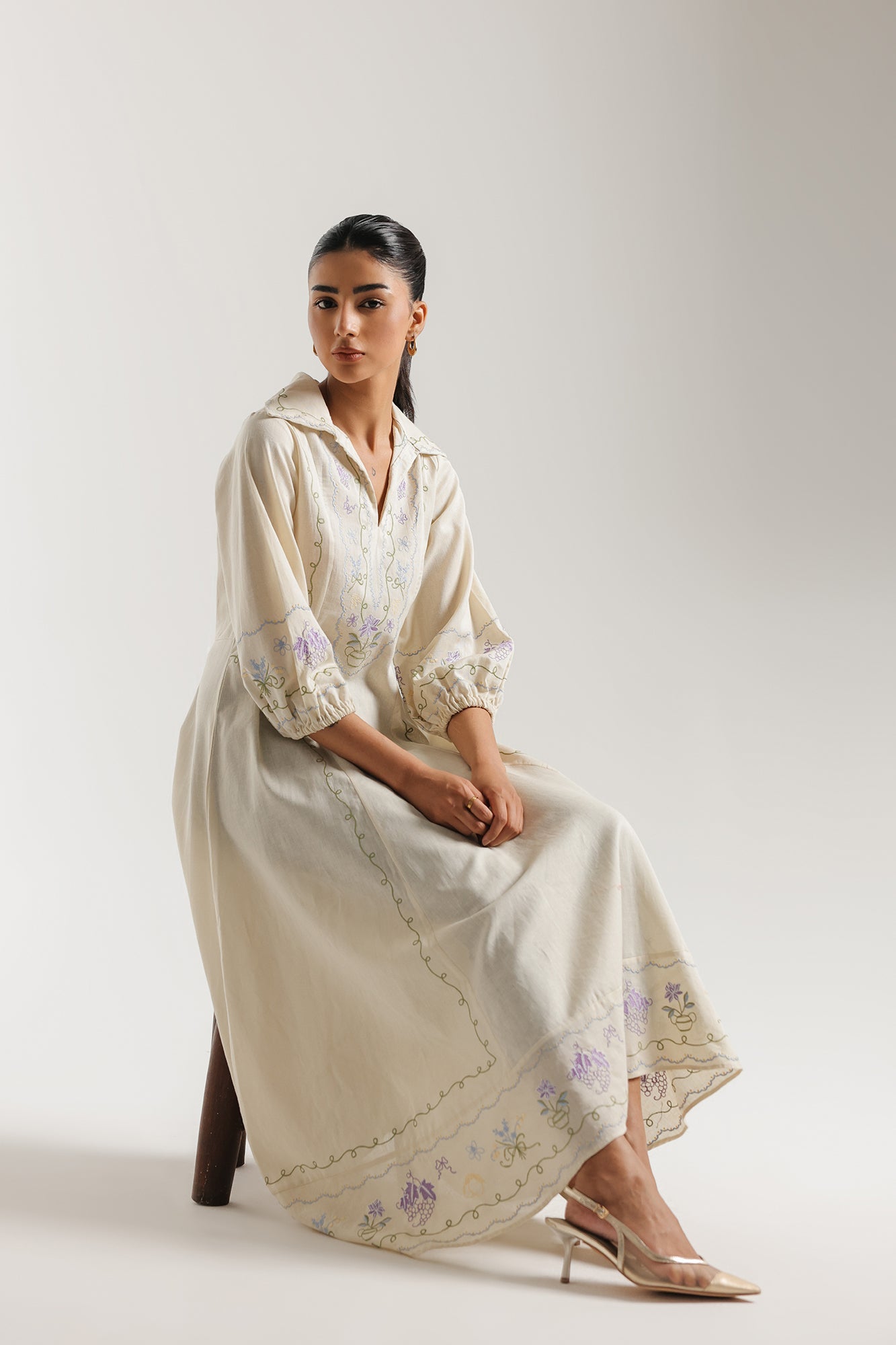 DRESS (E3320/108/004)
