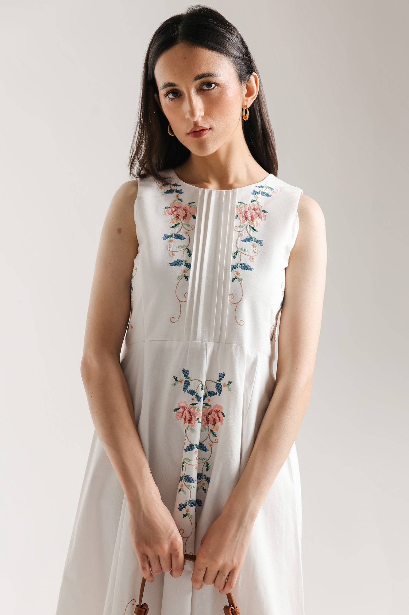 DRESS (E3321/108/001)