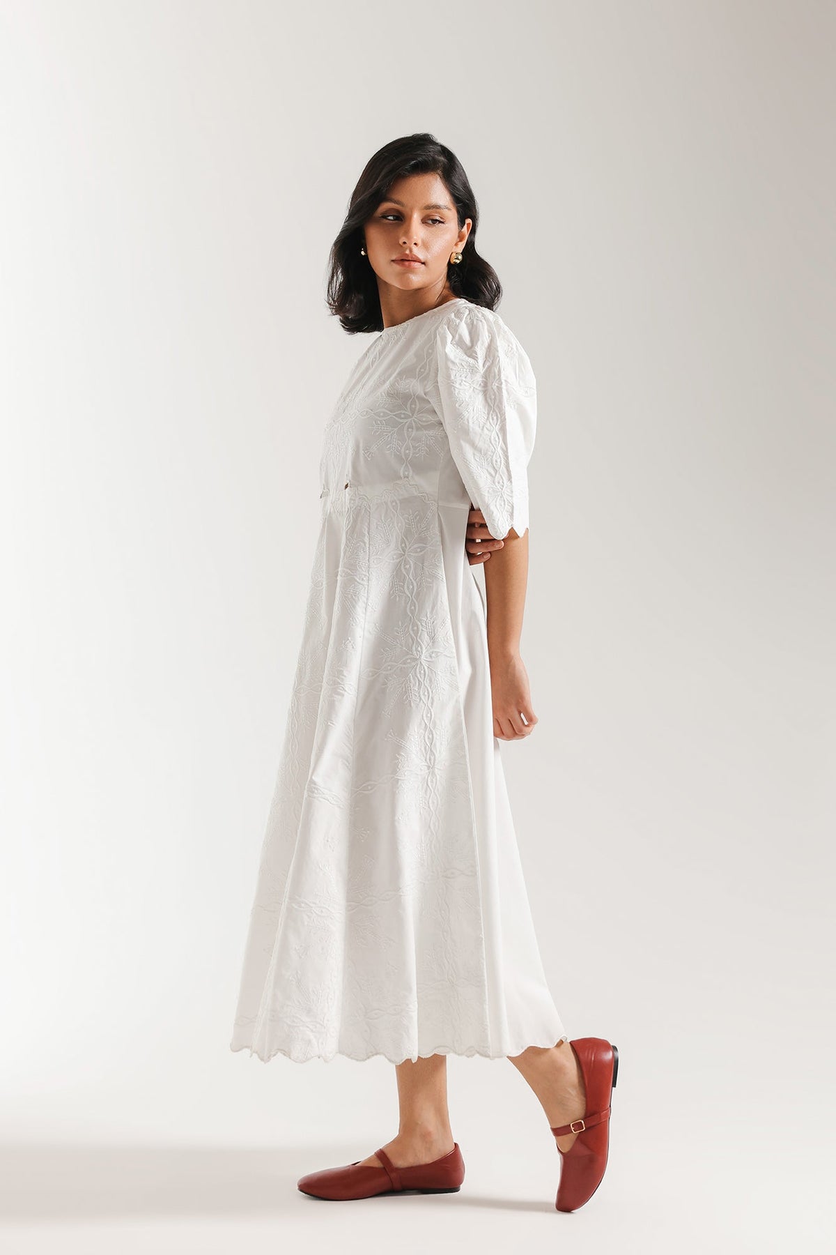 DRESS (E3348/108/001)