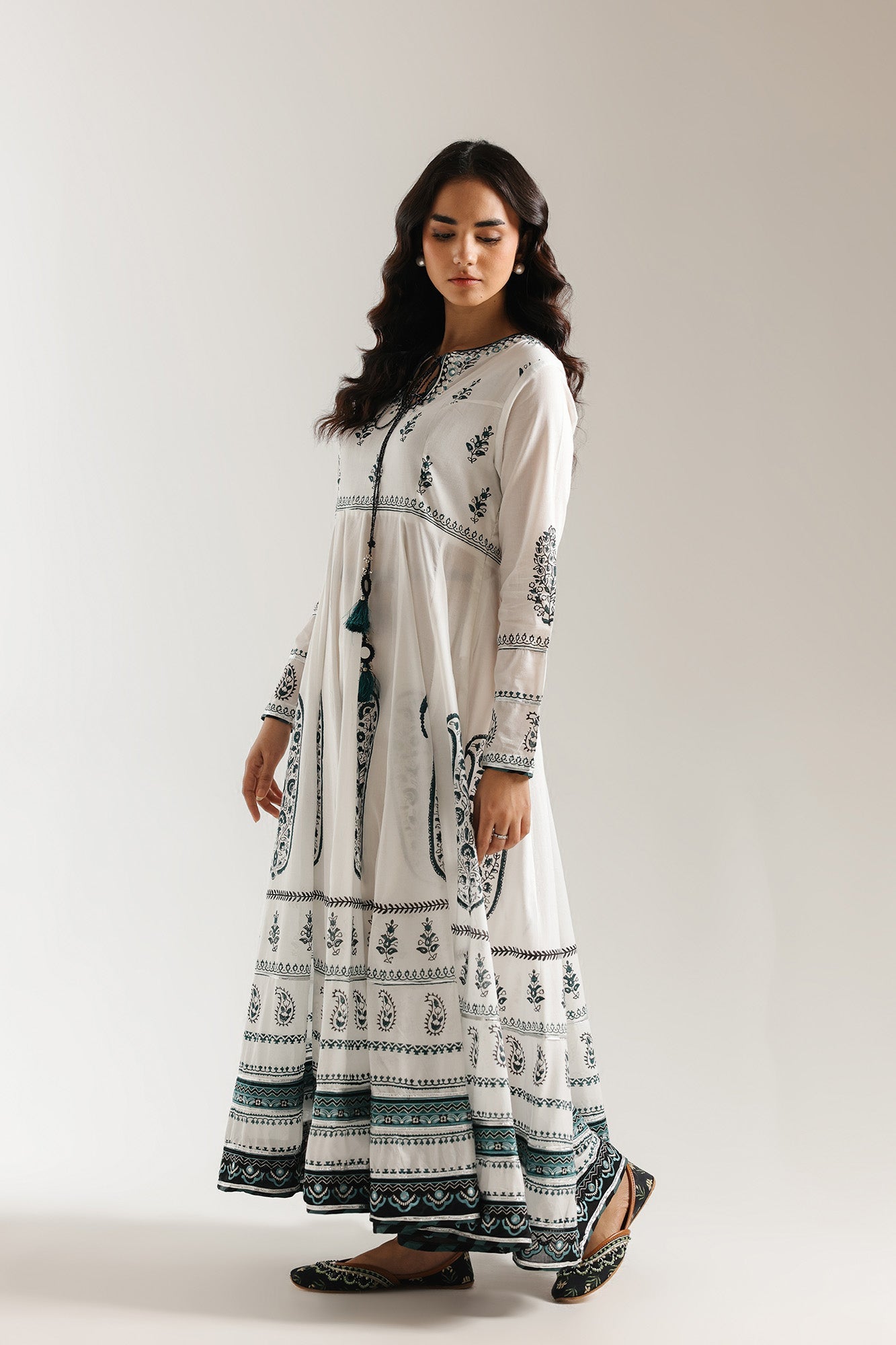 EMBROIDERED DRESS (E3430/103/001)