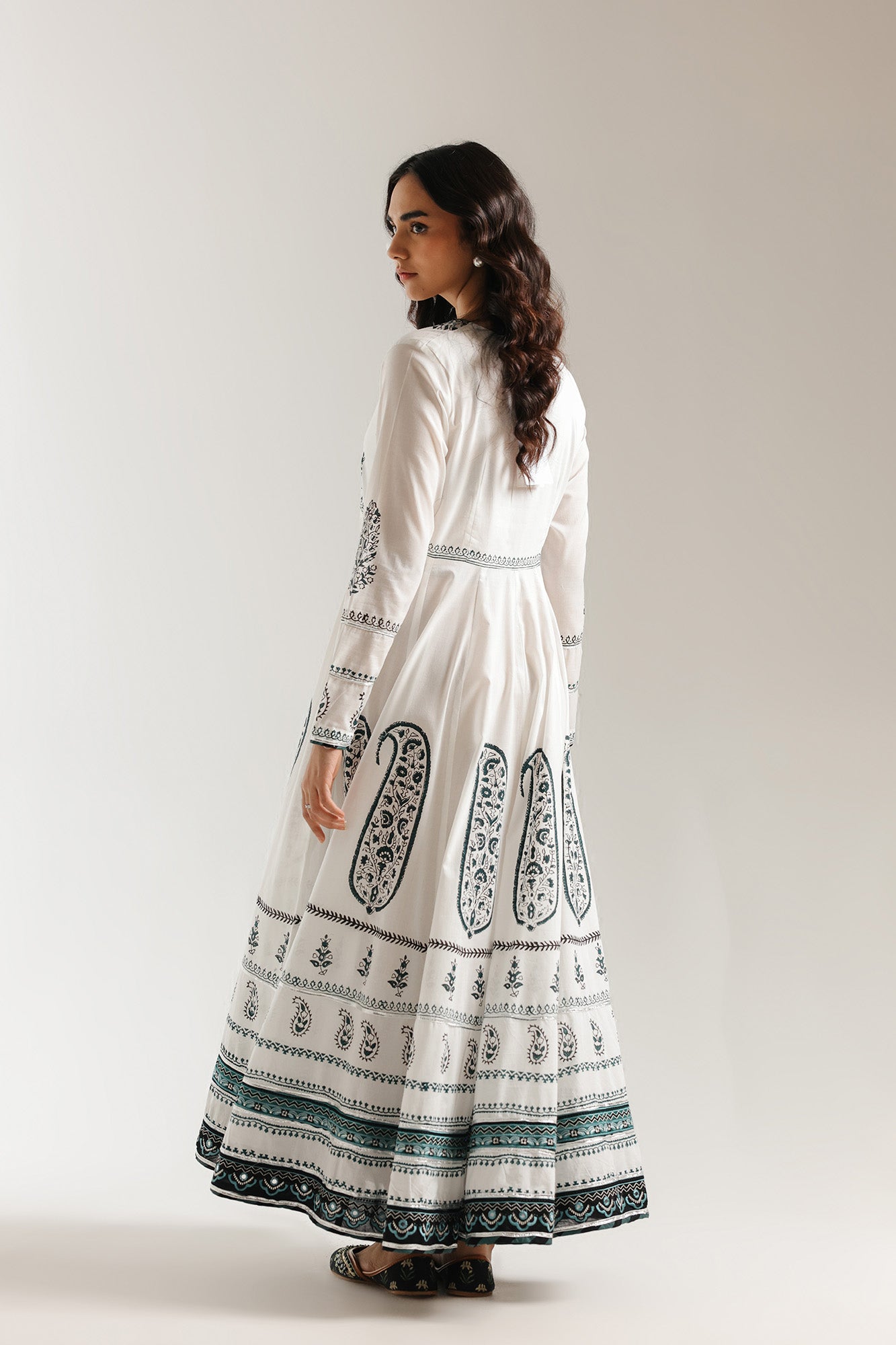 EMBROIDERED DRESS (E3430/103/001)