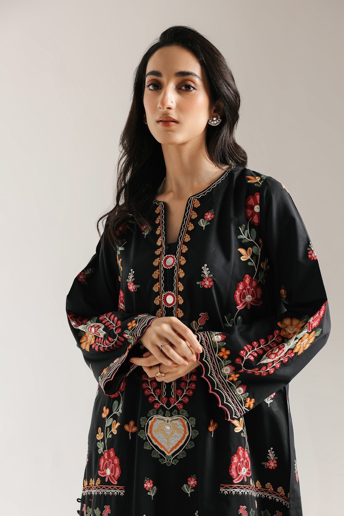 EMBROIDERED SUIT (E3473/103/902)