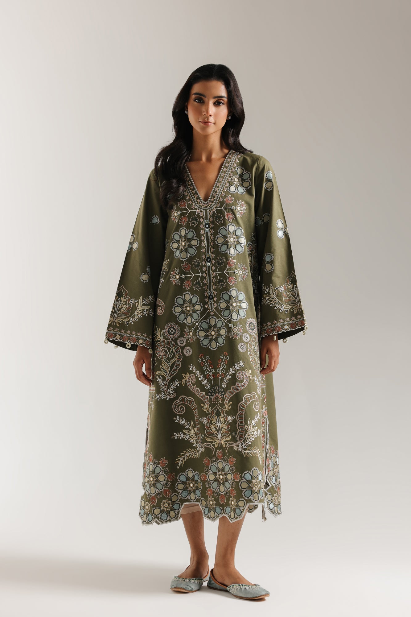 EMBROIDERED SHIRT (E3630/103/725)