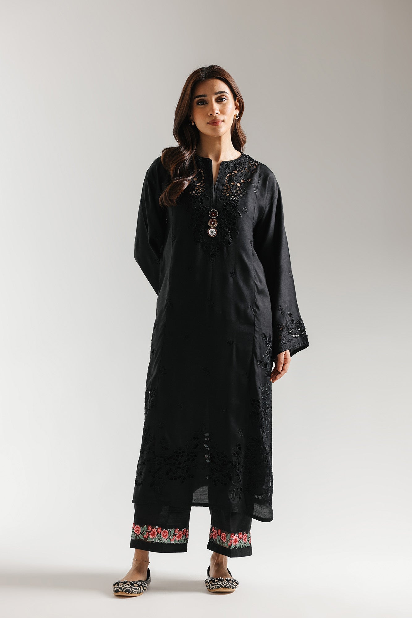 EMBROIDERED SUIT (E3657/103/902)