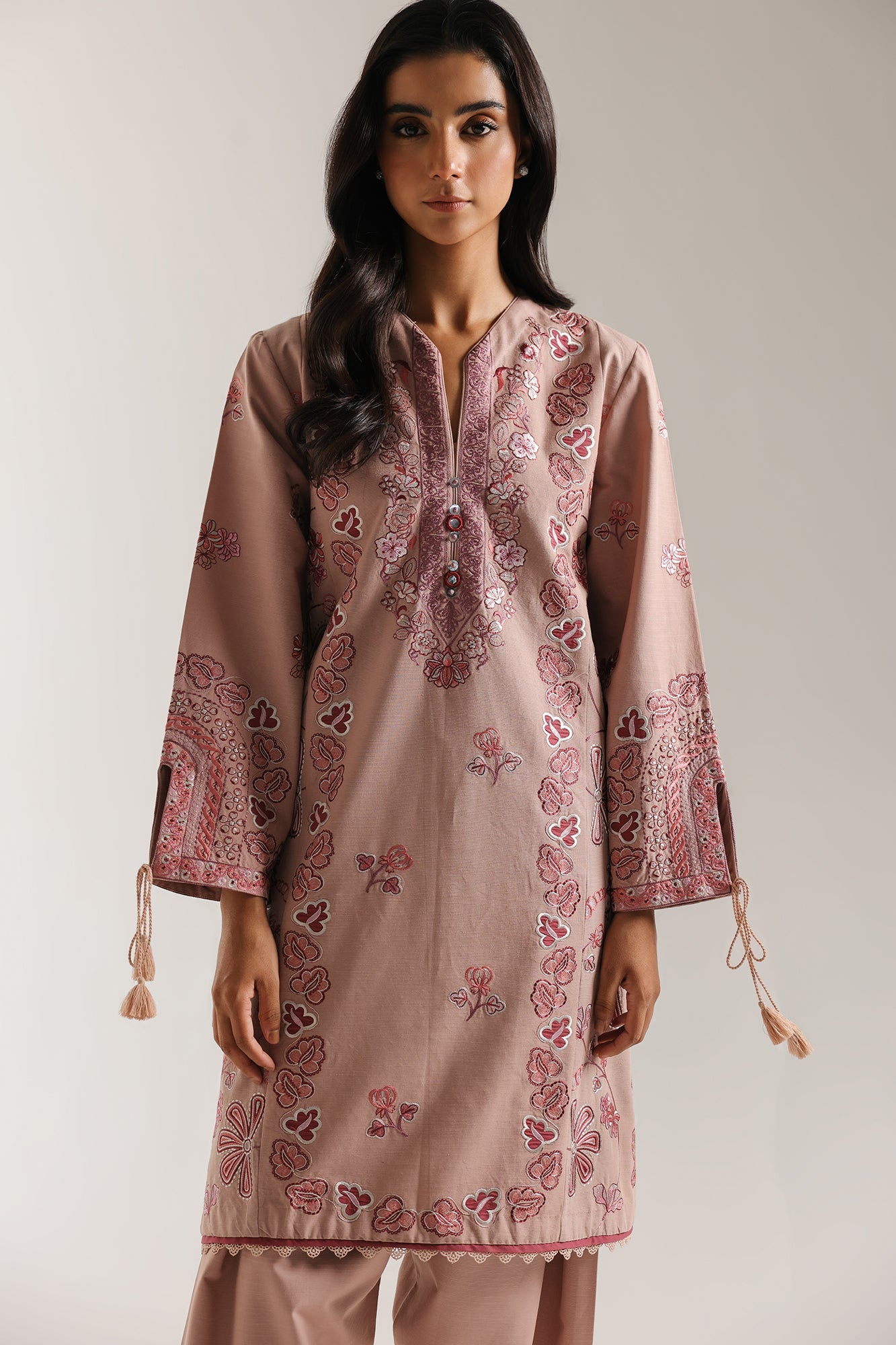 EMBROIDERED SUIT (E3678/103/808)
