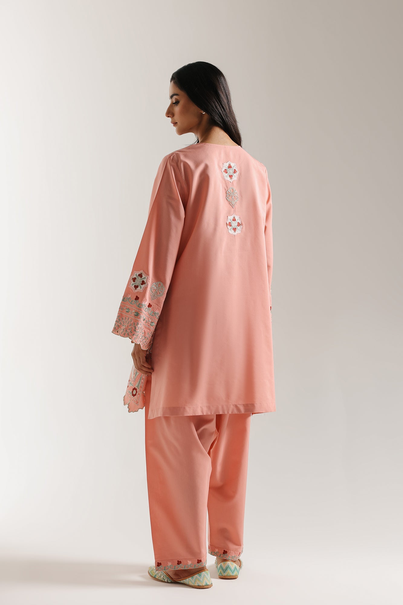 EMBROIDERED SUIT (E3796/103/313)