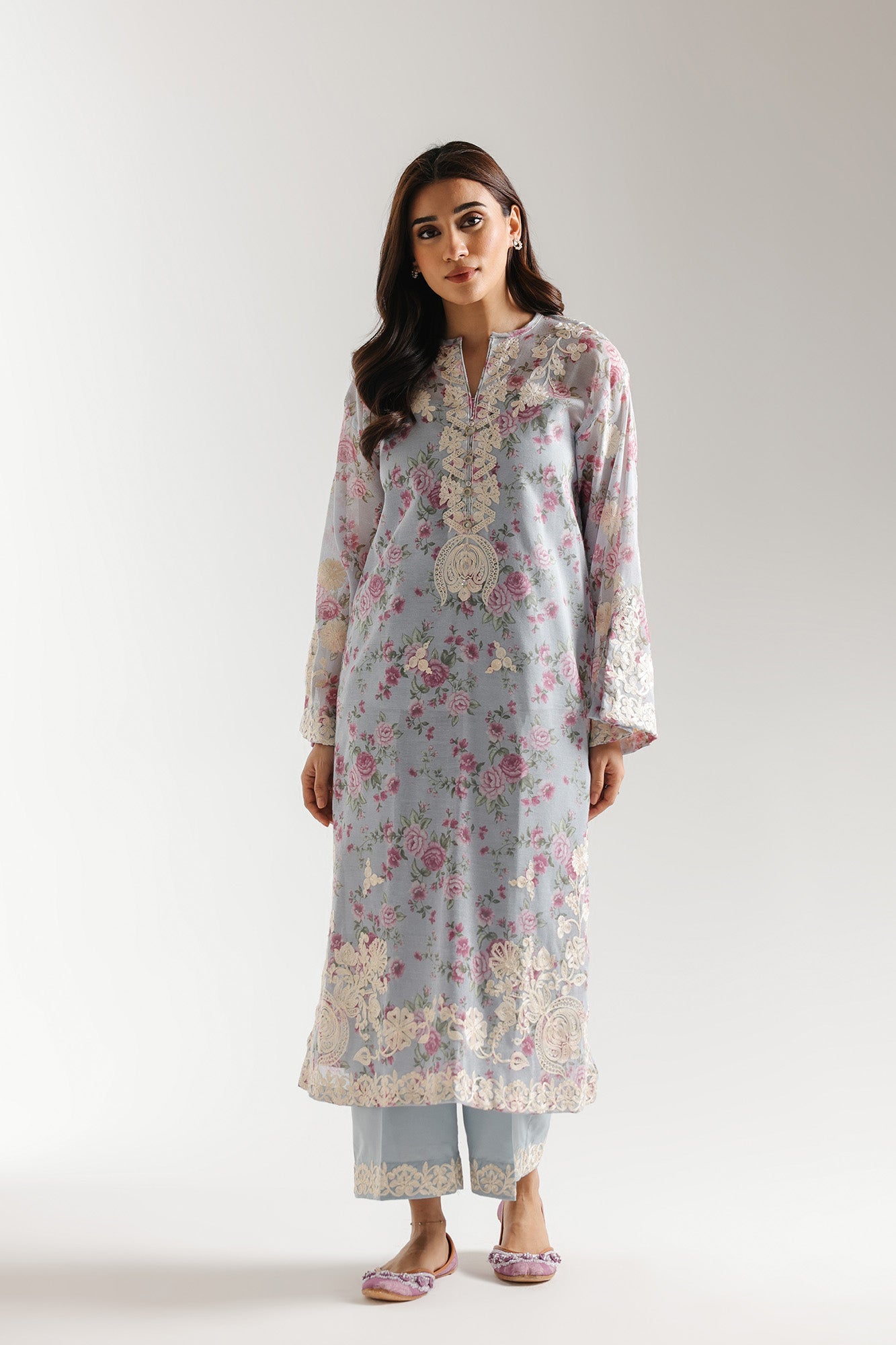 EMBROIDERED SUIT (E4000/103/636)