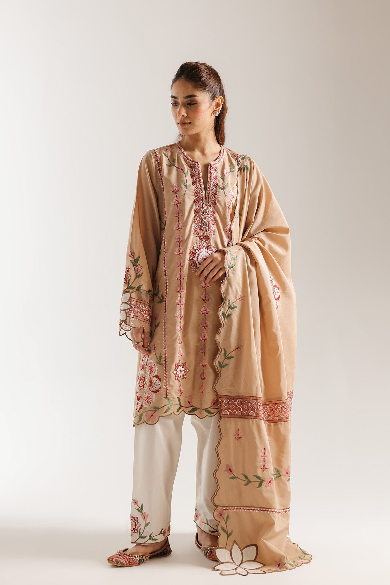 EMBROIDERED SUIT (E4055/103/113)