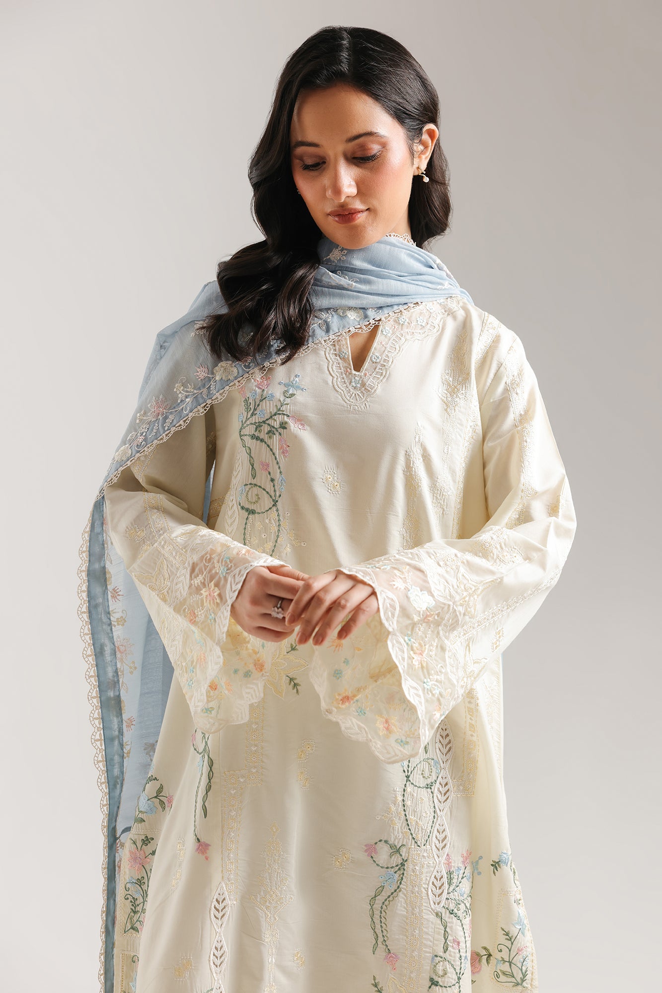 EMBROIDERED SUIT (E4060/103/115)
