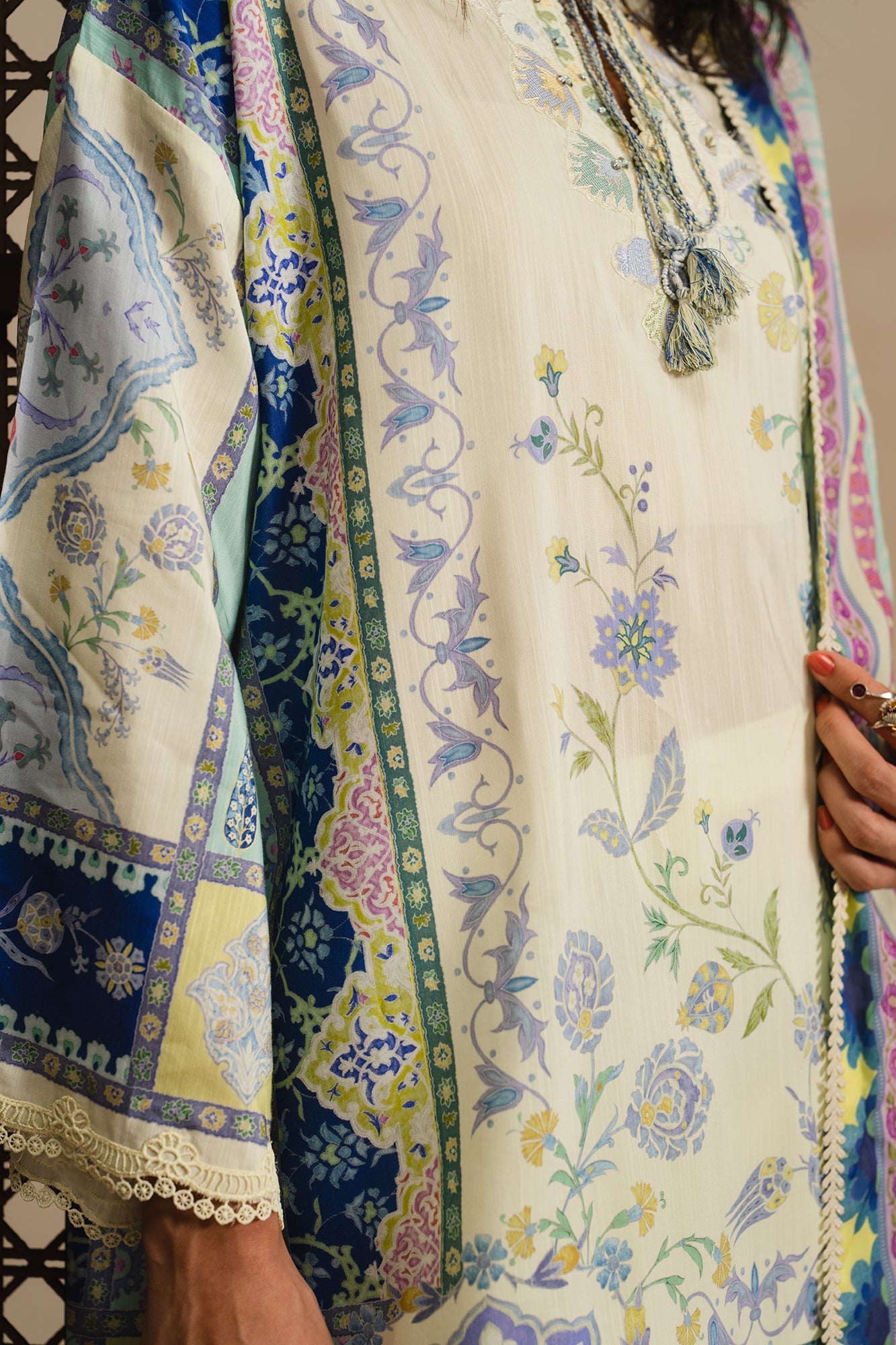 EMBROIDERED SUIT (E4086/103/002)