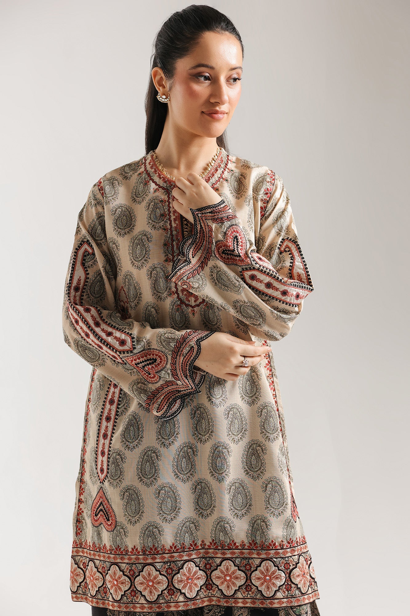 EMBROIDERED SUIT (E4093/103/007)