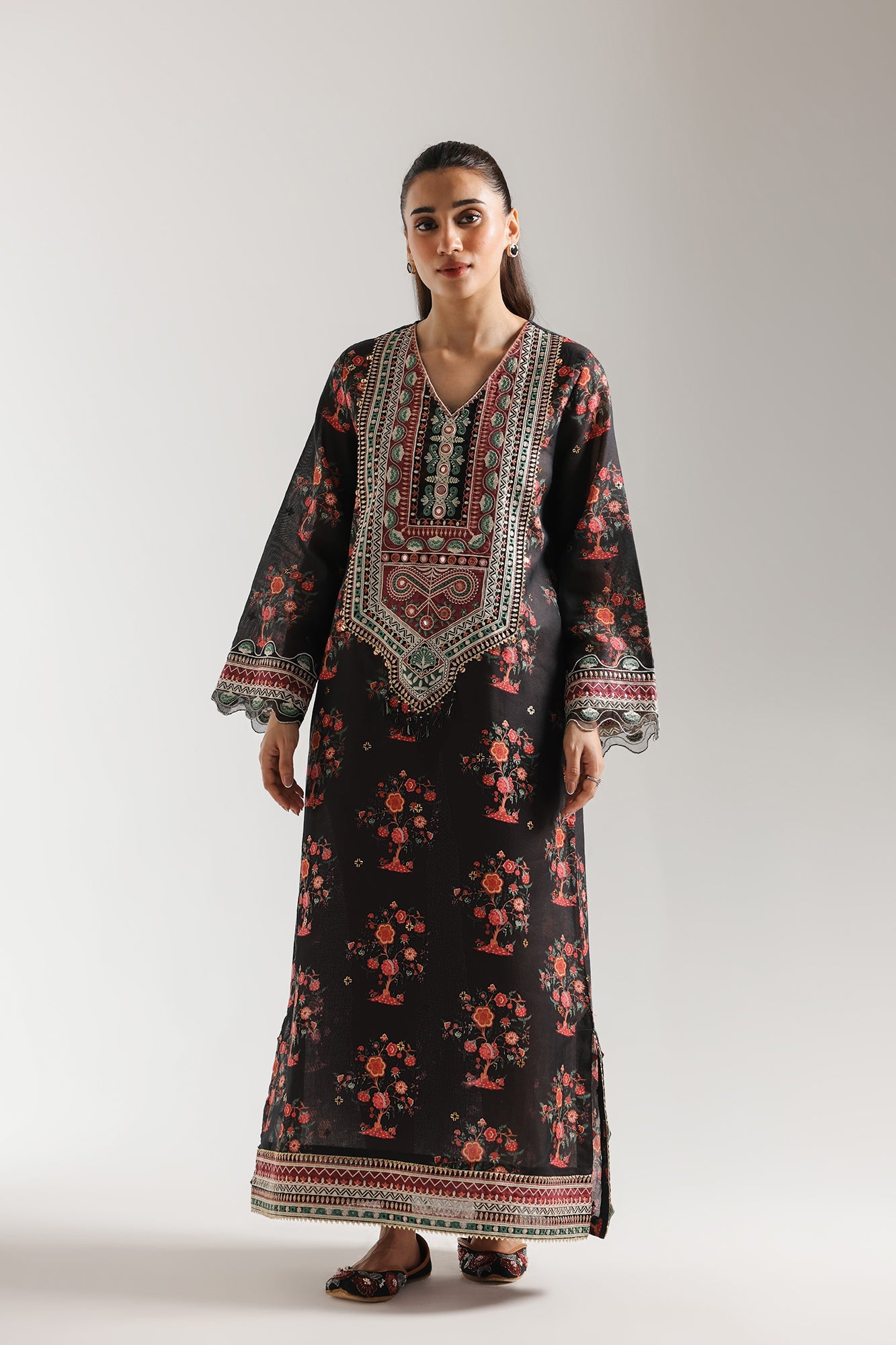 EMBROIDERED KAFTAN (E4097/103/902)