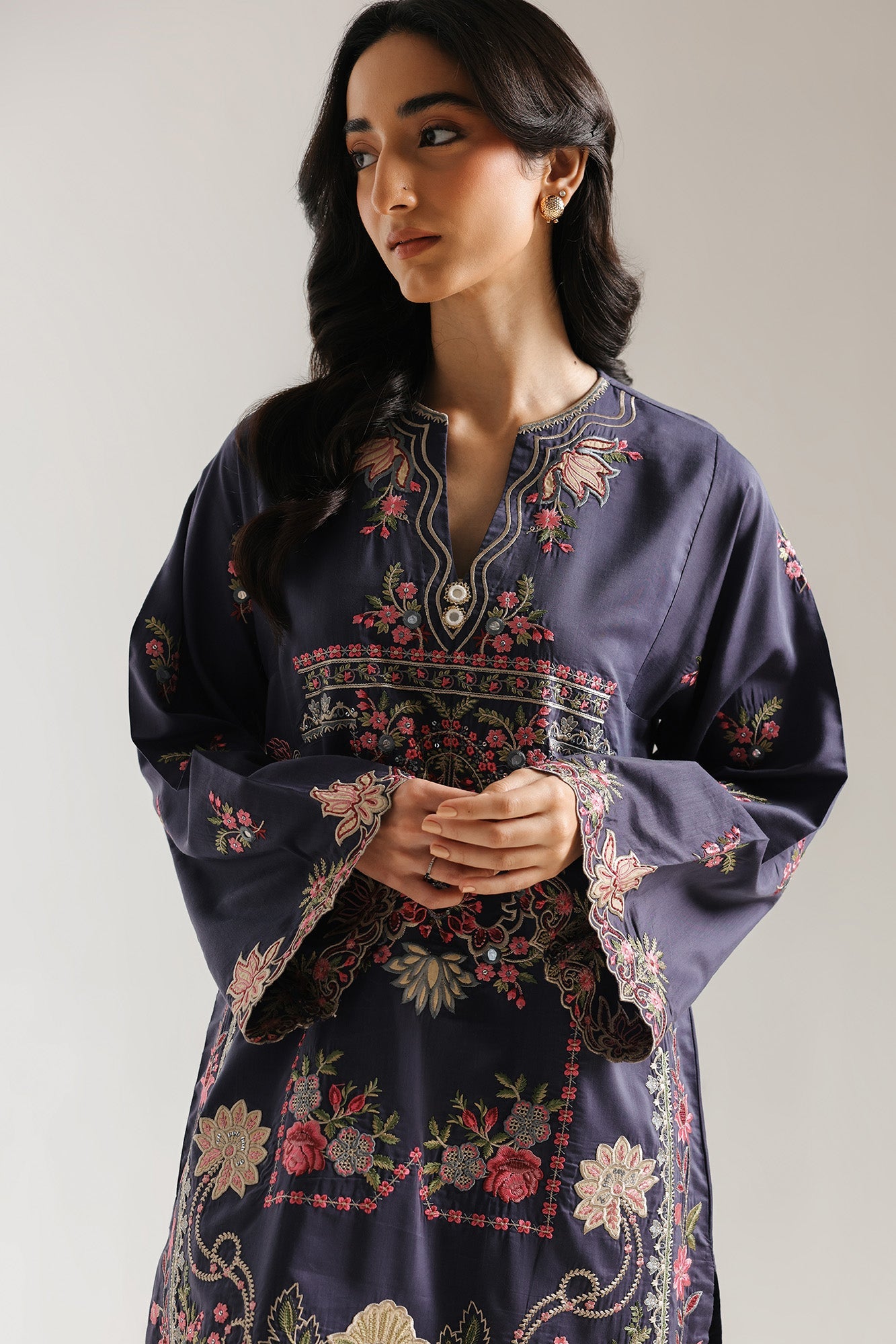 EMBROIDERED SUIT (E4133/103/905)