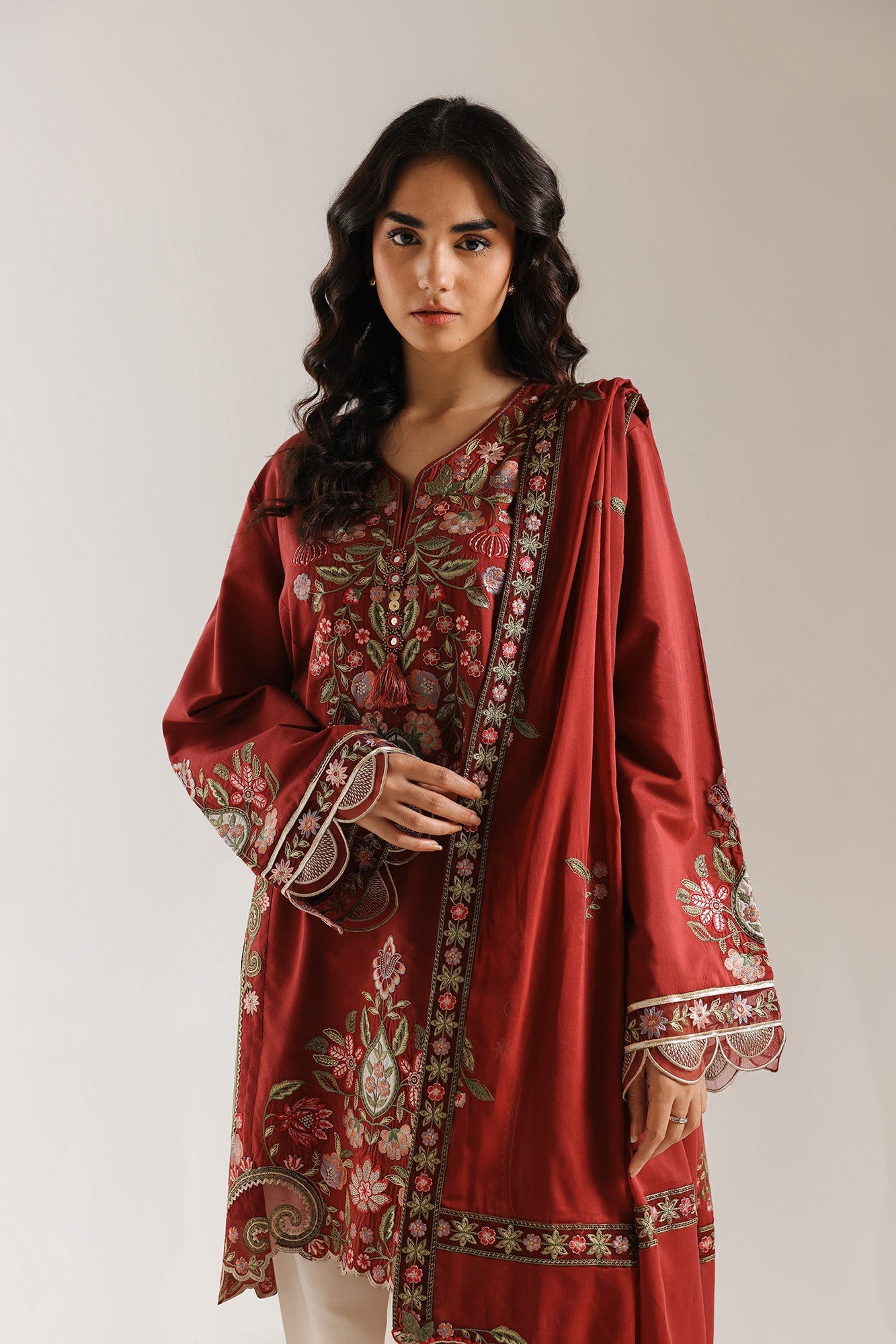 EMBROIDERED SUIT (E4137/103/414)