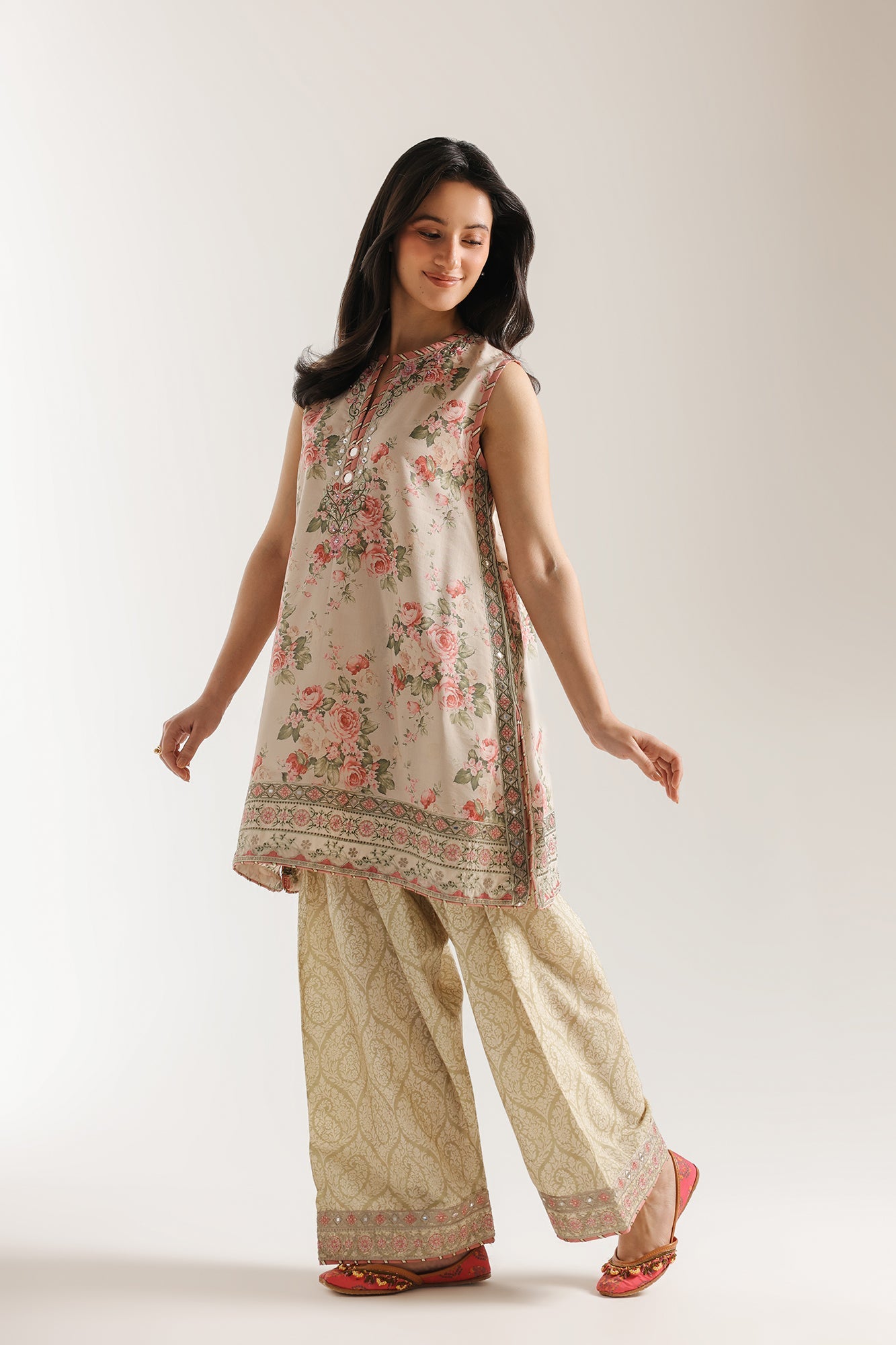 EMBROIDERED SUIT (E4146/103/316)