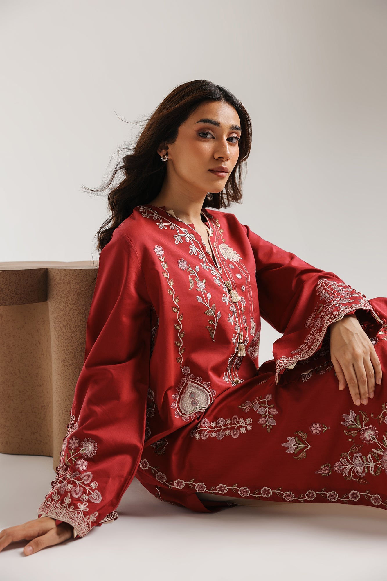 EMBROIDERED SUIT (E4152/103/416)