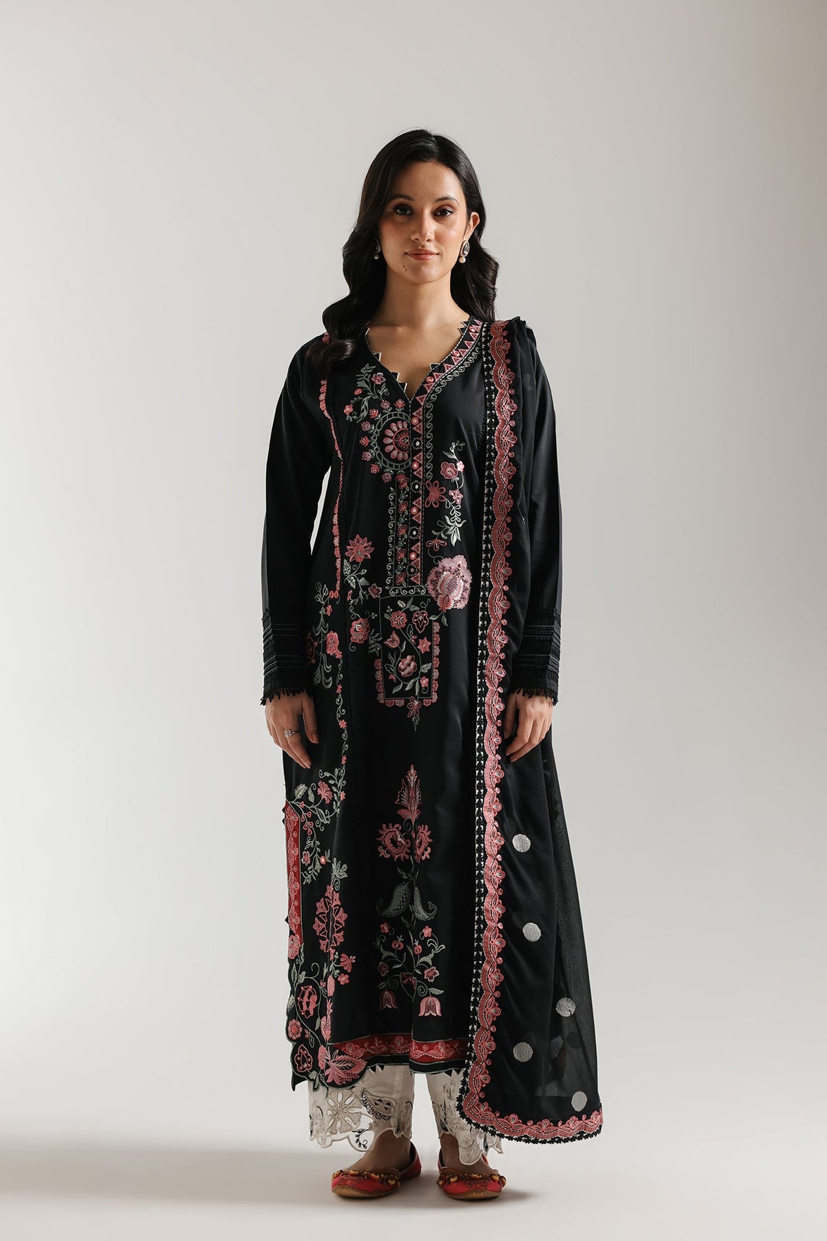 EMBROIDERED SUIT (E4168/103/902)