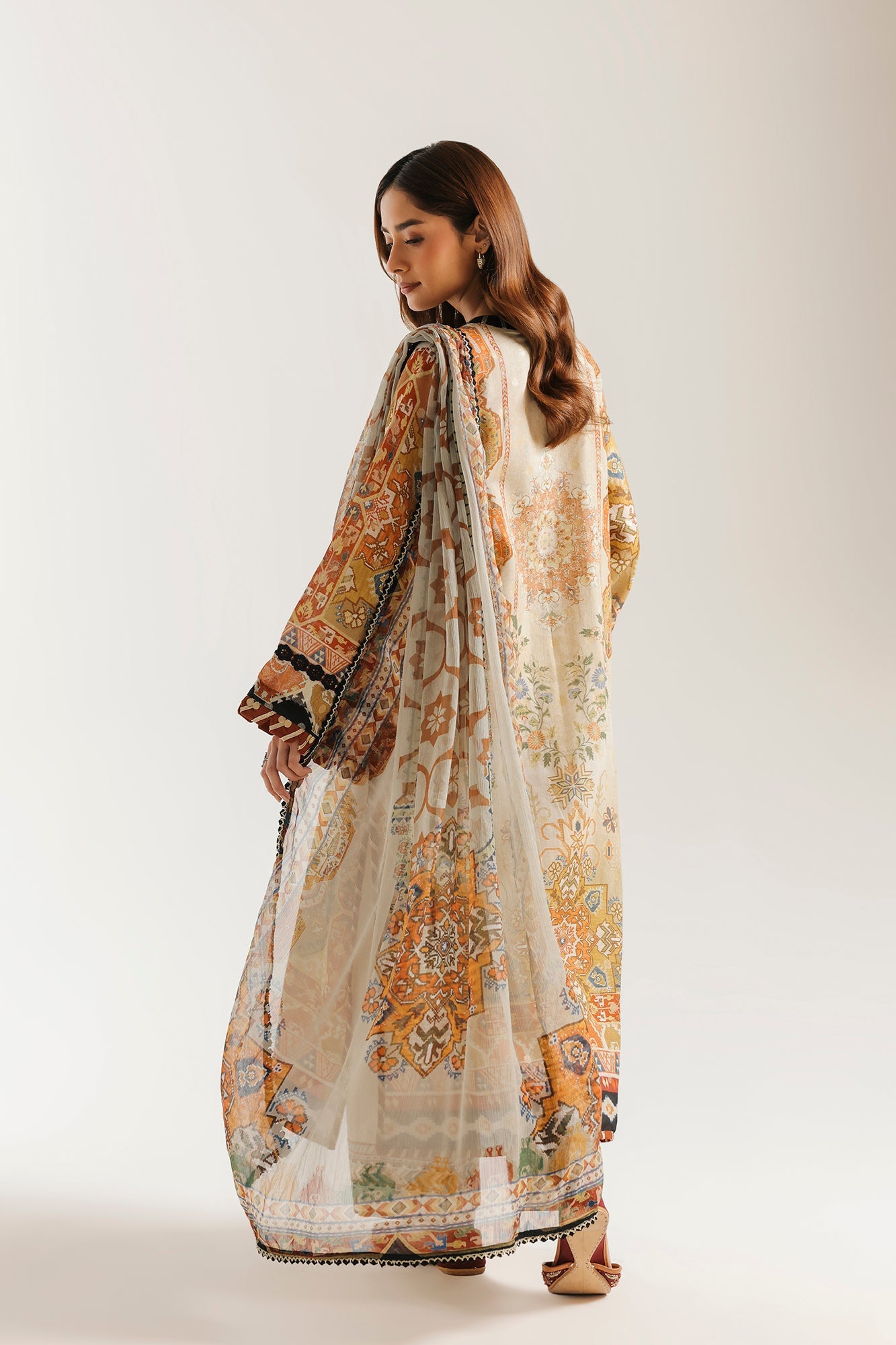 EMBROIDERED SUIT (E4188/103/004)