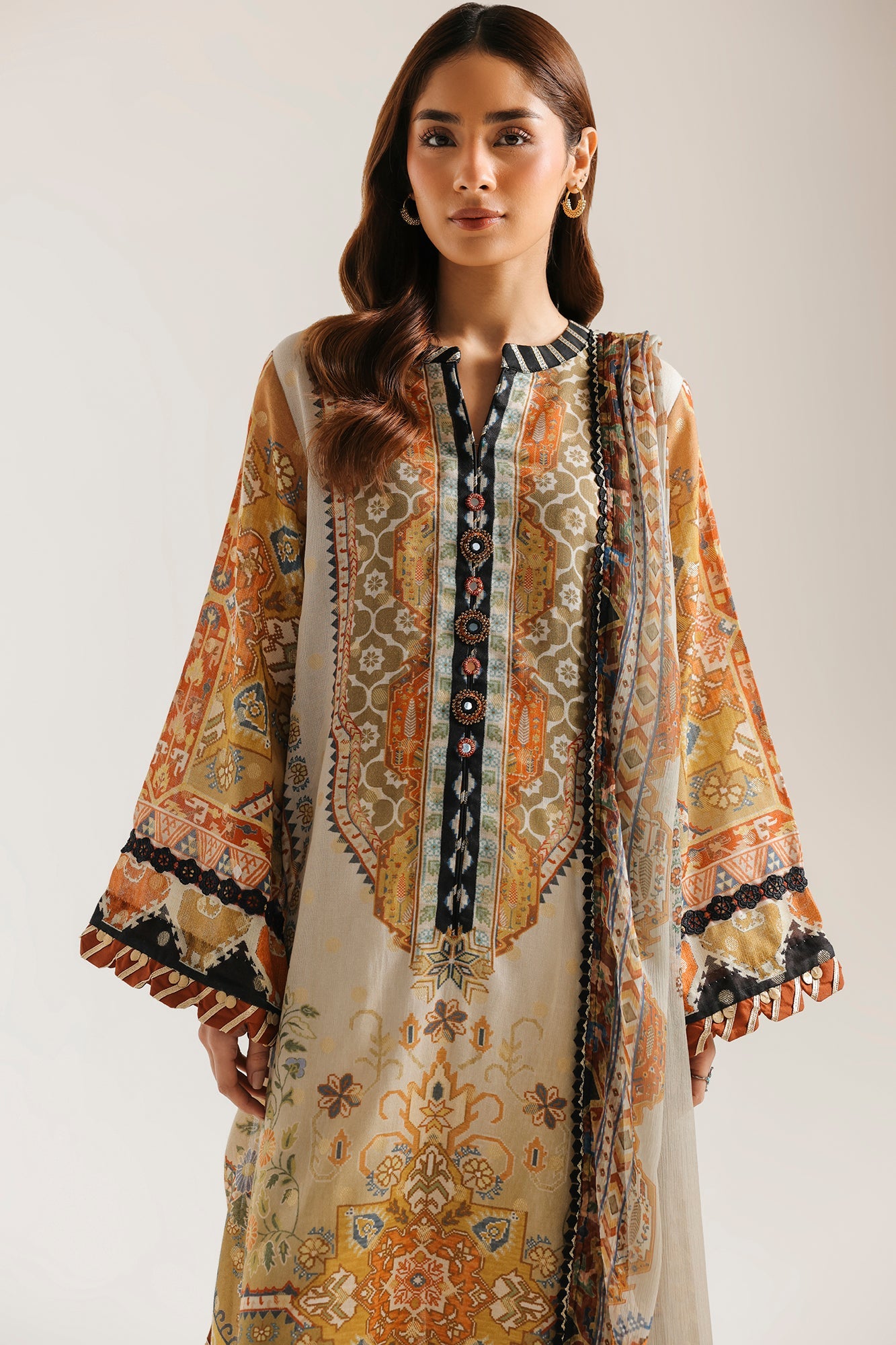 EMBROIDERED SUIT (E4188/103/004)