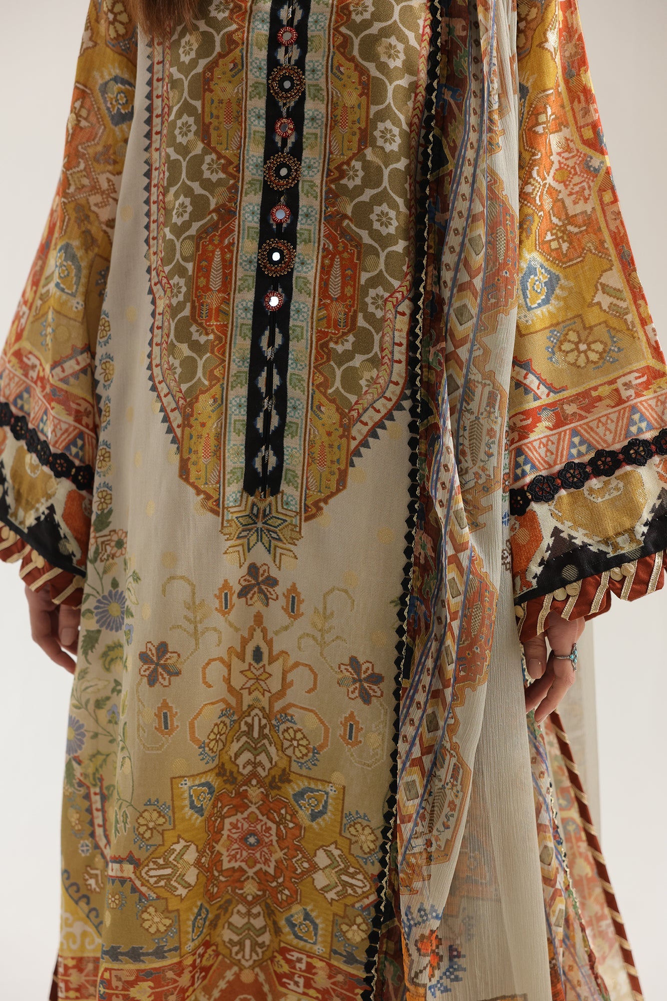 EMBROIDERED SUIT (E4188/103/004)