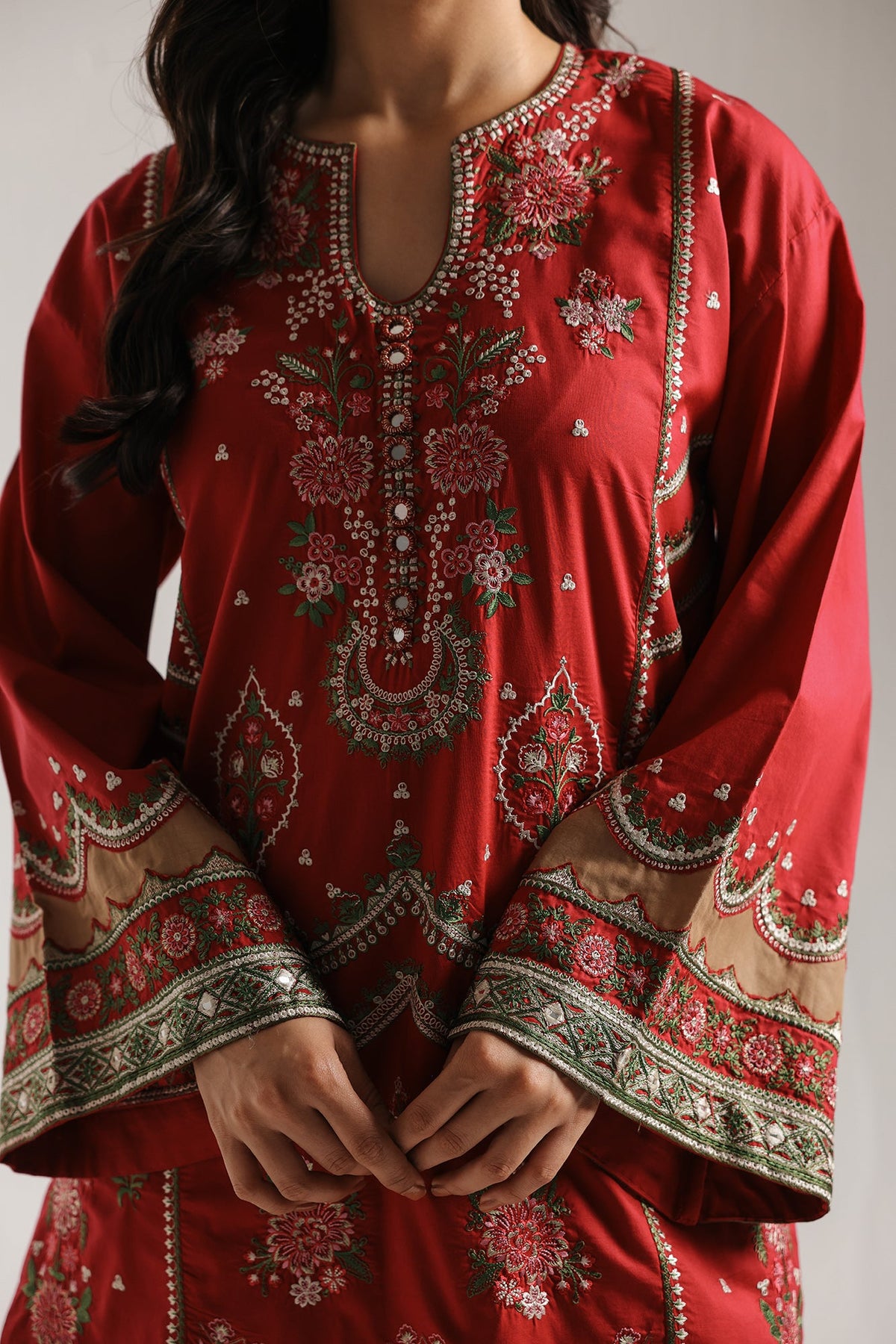 EMBROIDERED SUIT (E4195/103/306)