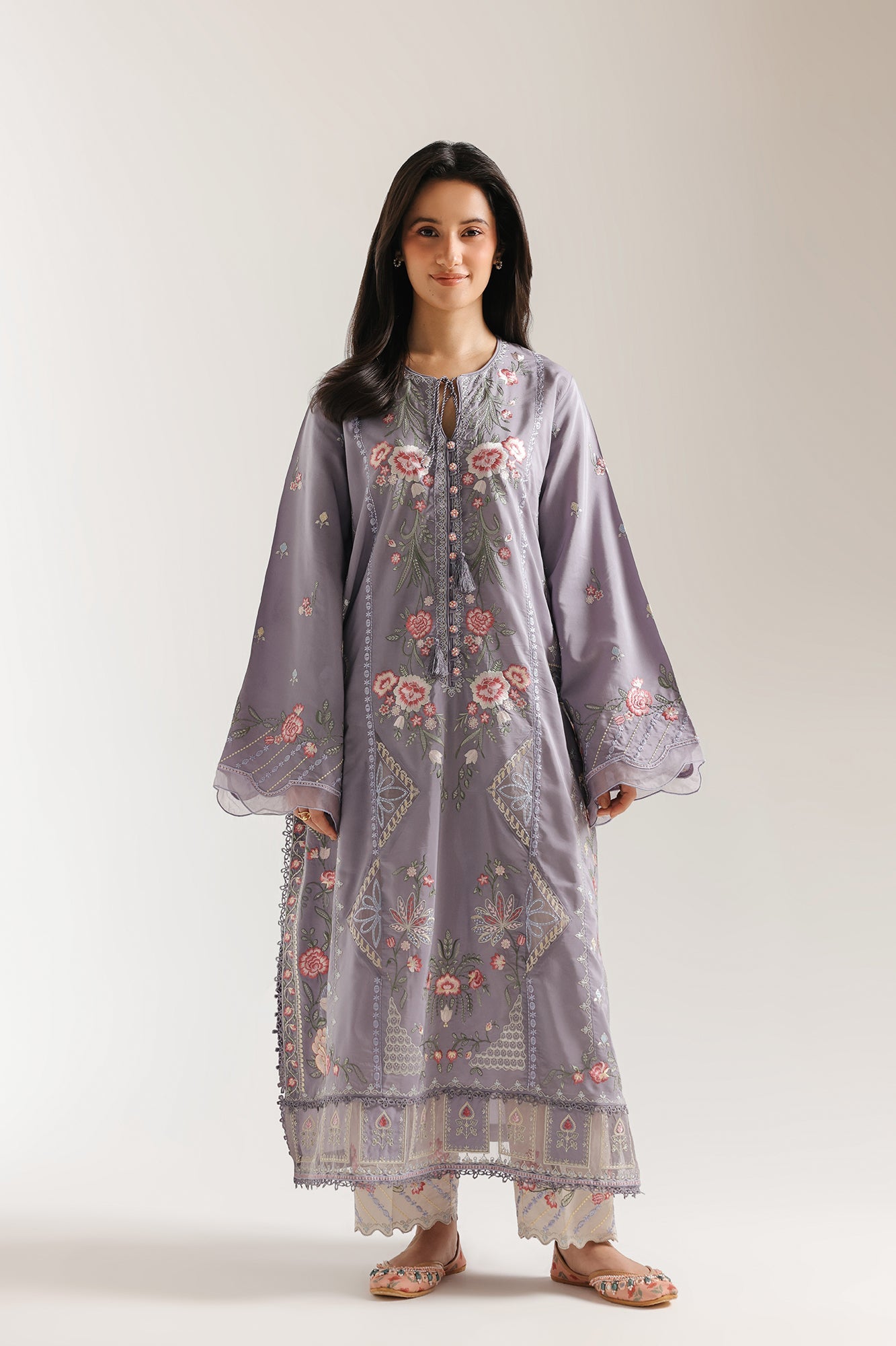 EMBROIDERED SUIT (E4249/103/634)