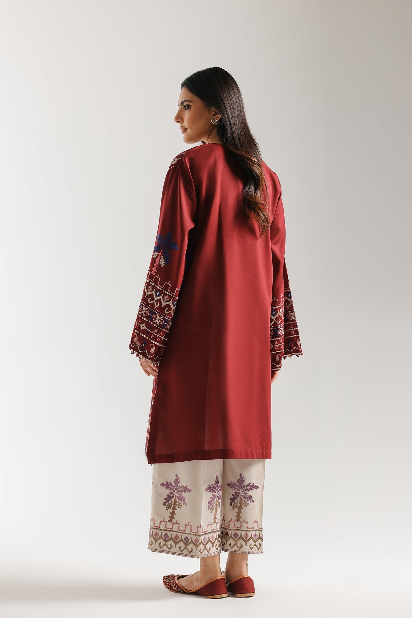 EMBROIDERED SUIT (E4270/103/402)