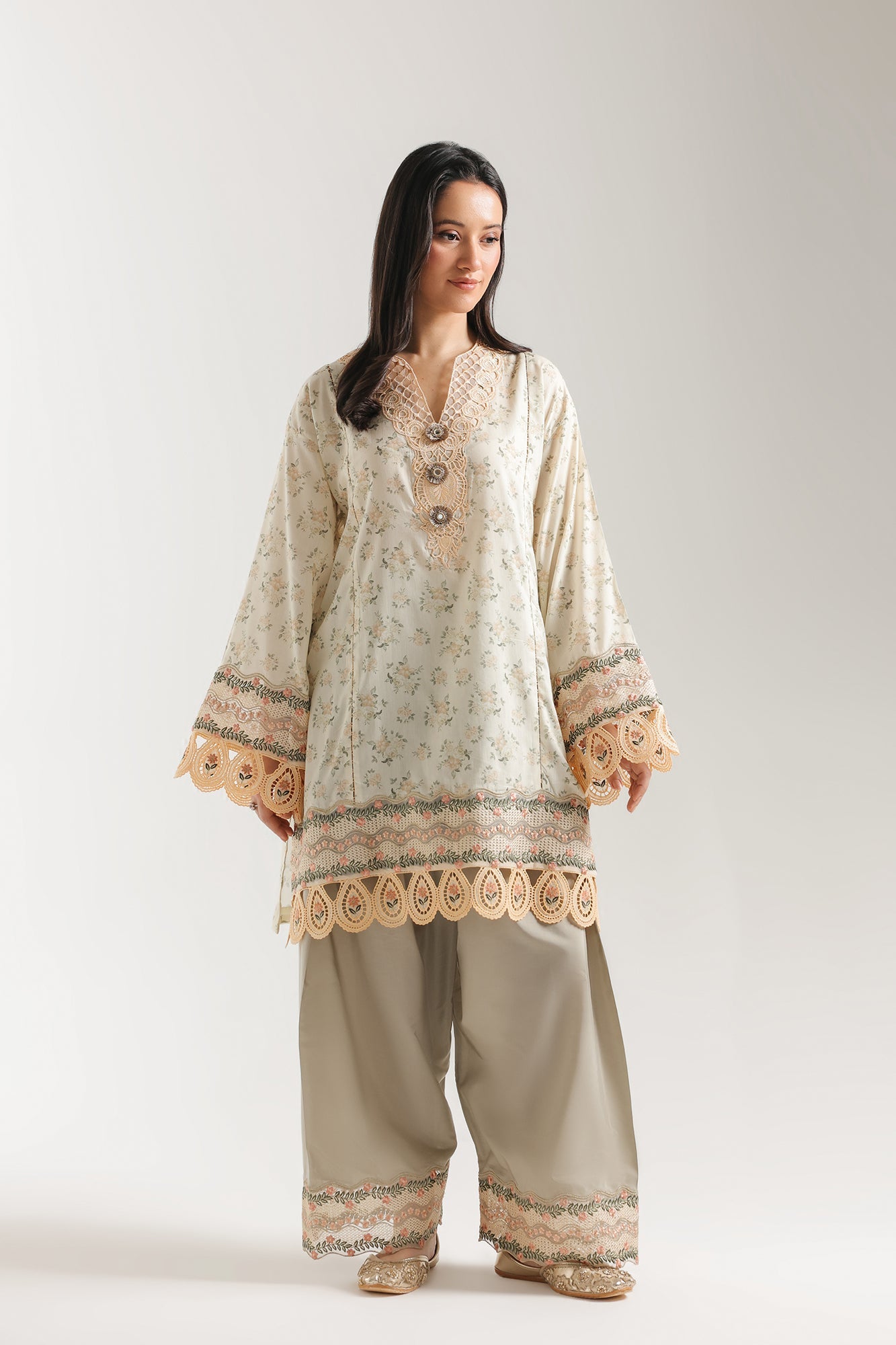EMBROIDERED SUIT (E4274/103/115)