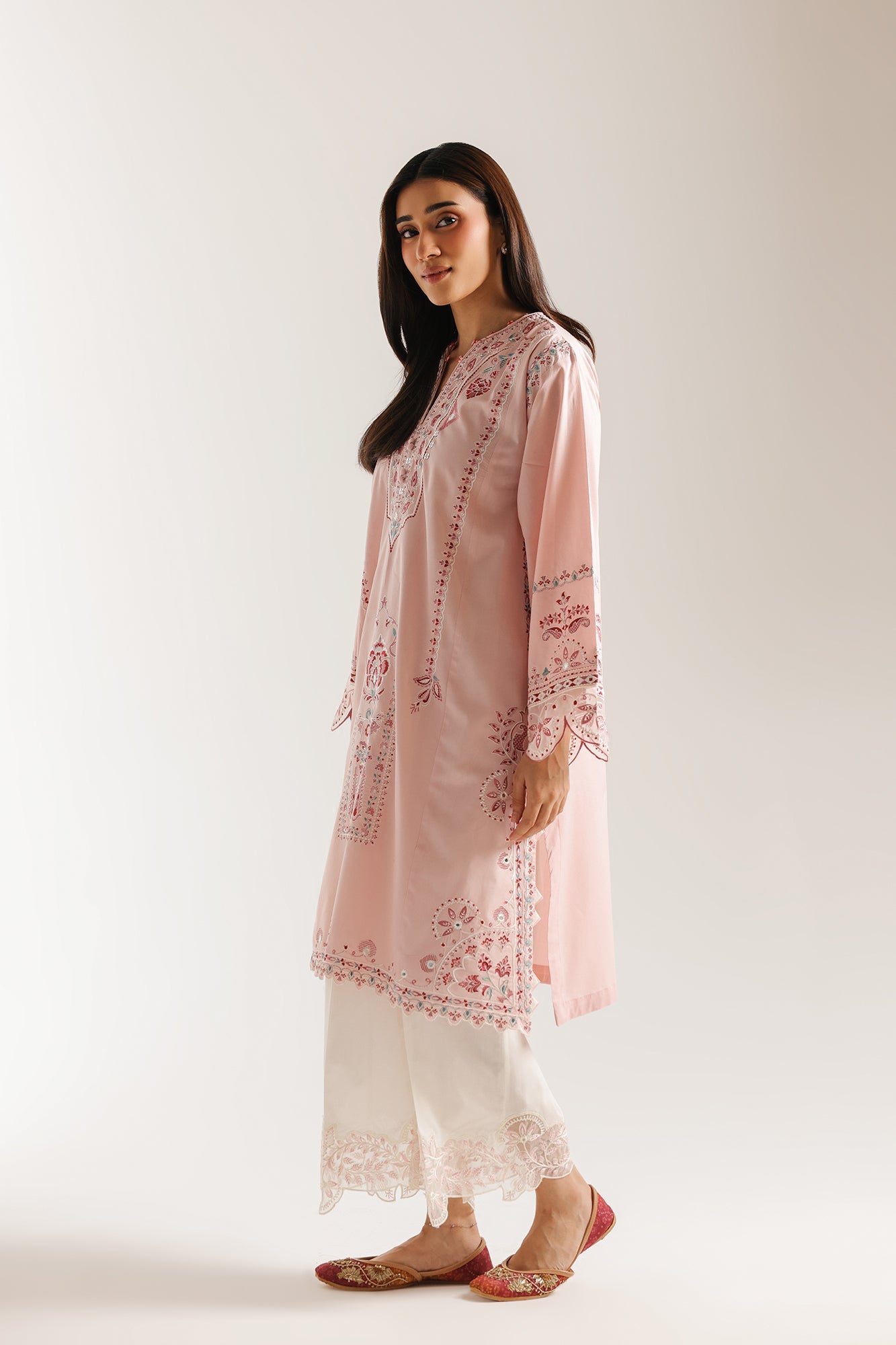 EMBROIDERED SUIT (E4276/103/427)