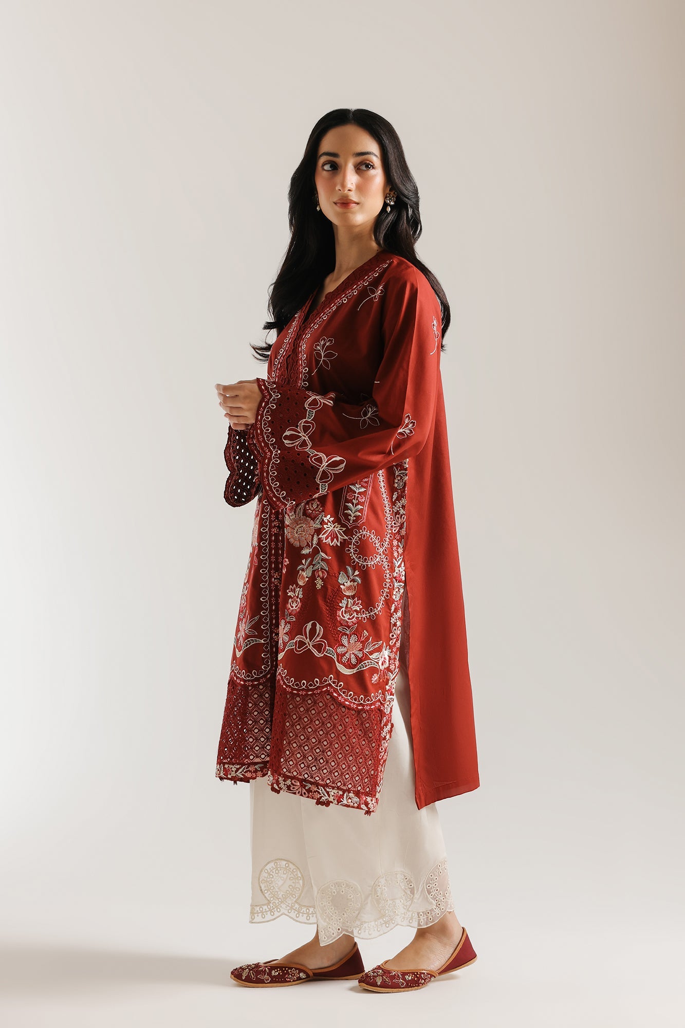 EMBROIDERED SUIT (E4293/103/415)