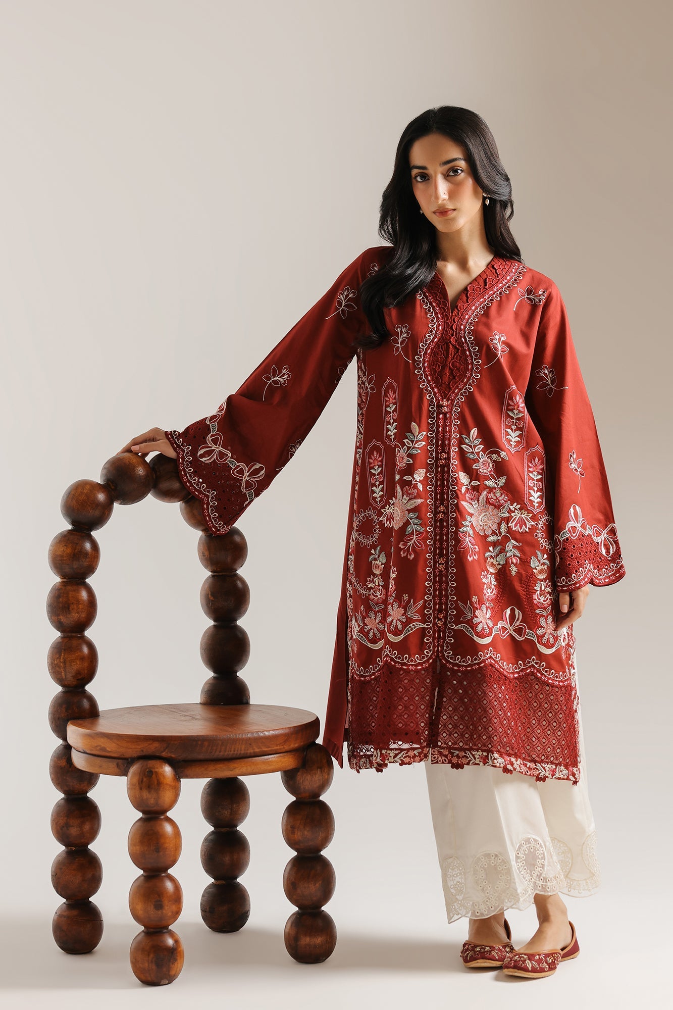 EMBROIDERED SUIT (E4293/103/415)