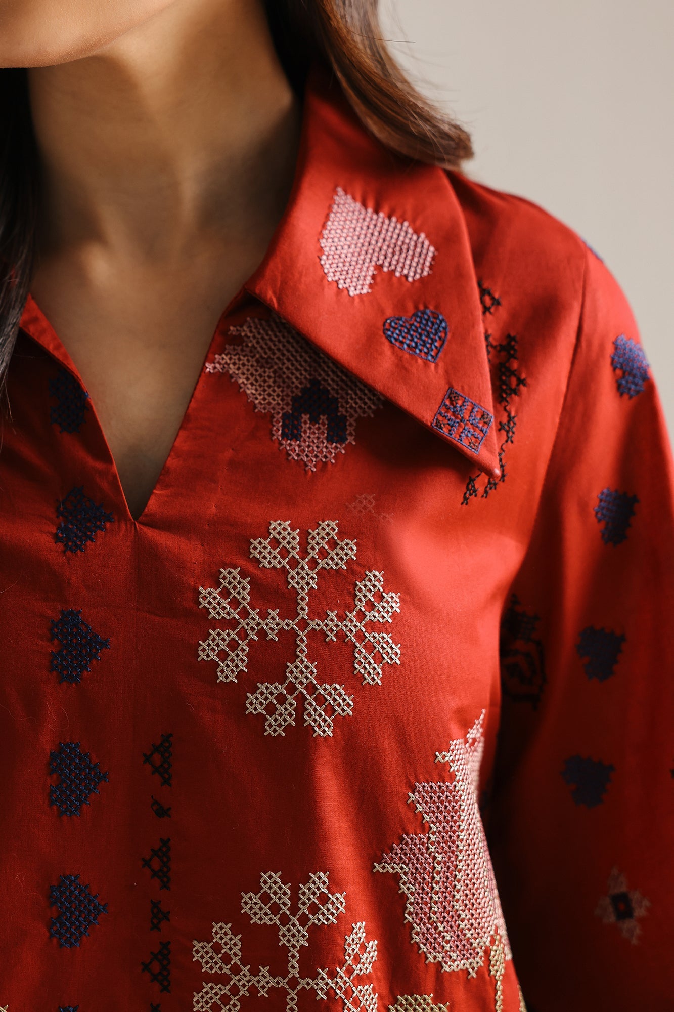 EMBROIDERED SUIT (E4299/103/305)
