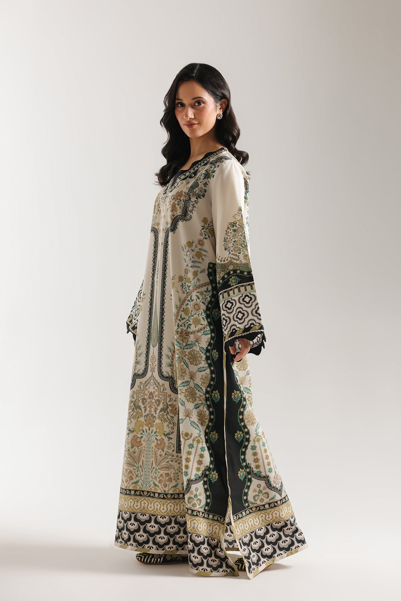 EMBROIDERED KAFTAN (E4315/103/003)