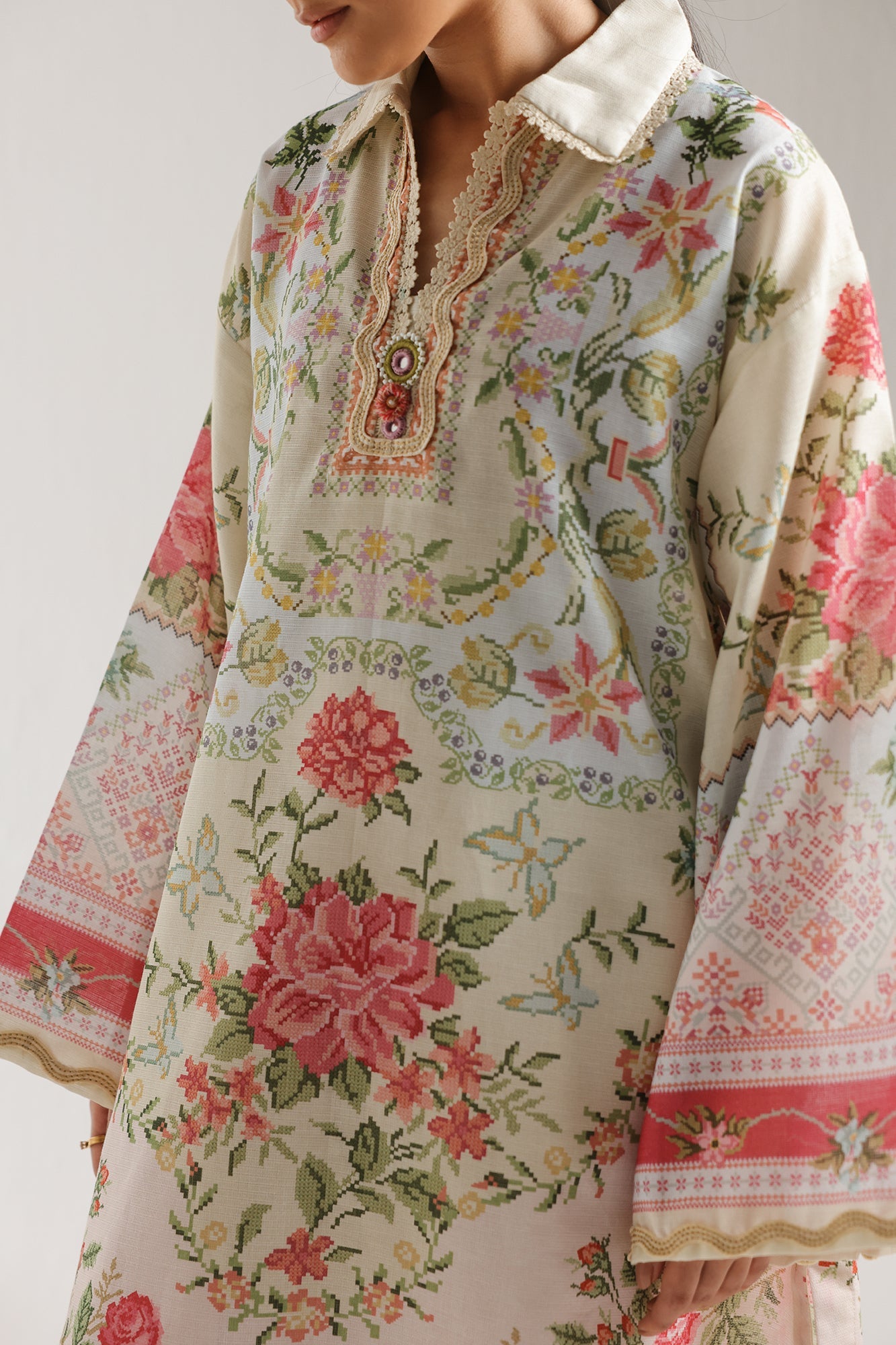 EMBROIDERED SUIT (E4328/103/002)
