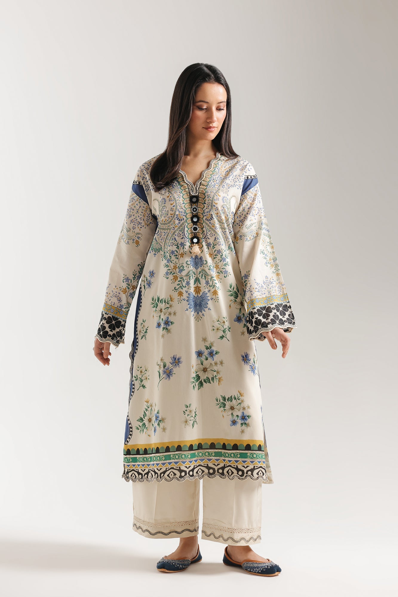 EMBROIDERED SUIT (E4338/103/005)