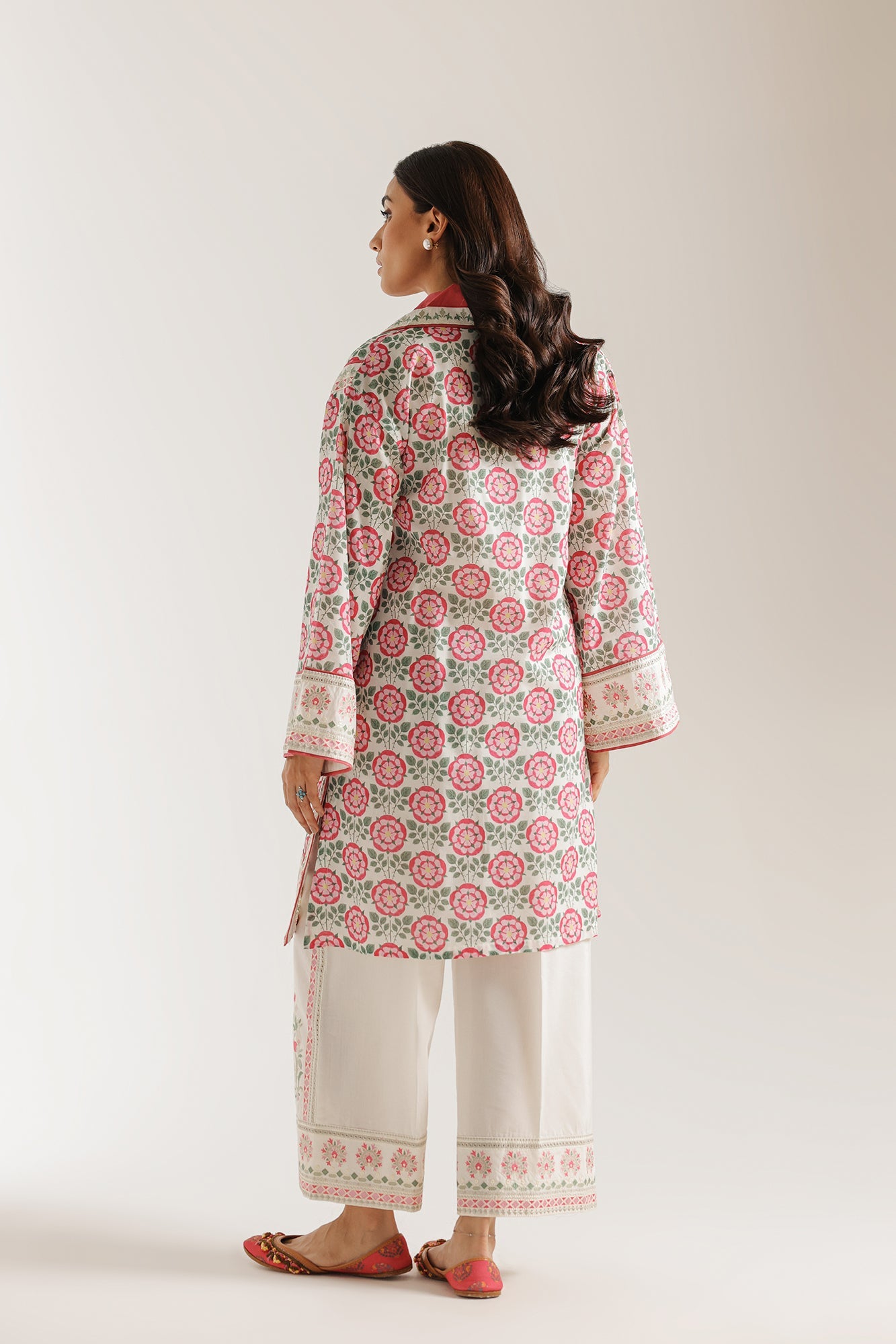 EMBROIDERED SUIT (E4340/103/002)