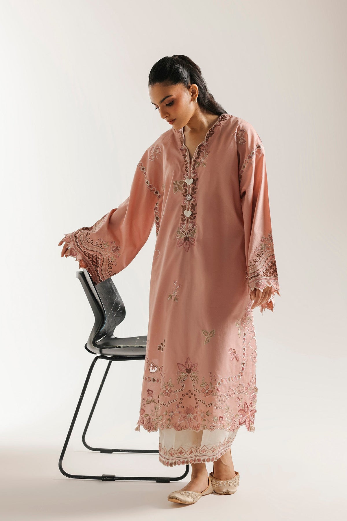 EMBROIDERED SUIT (E4372/103/315)