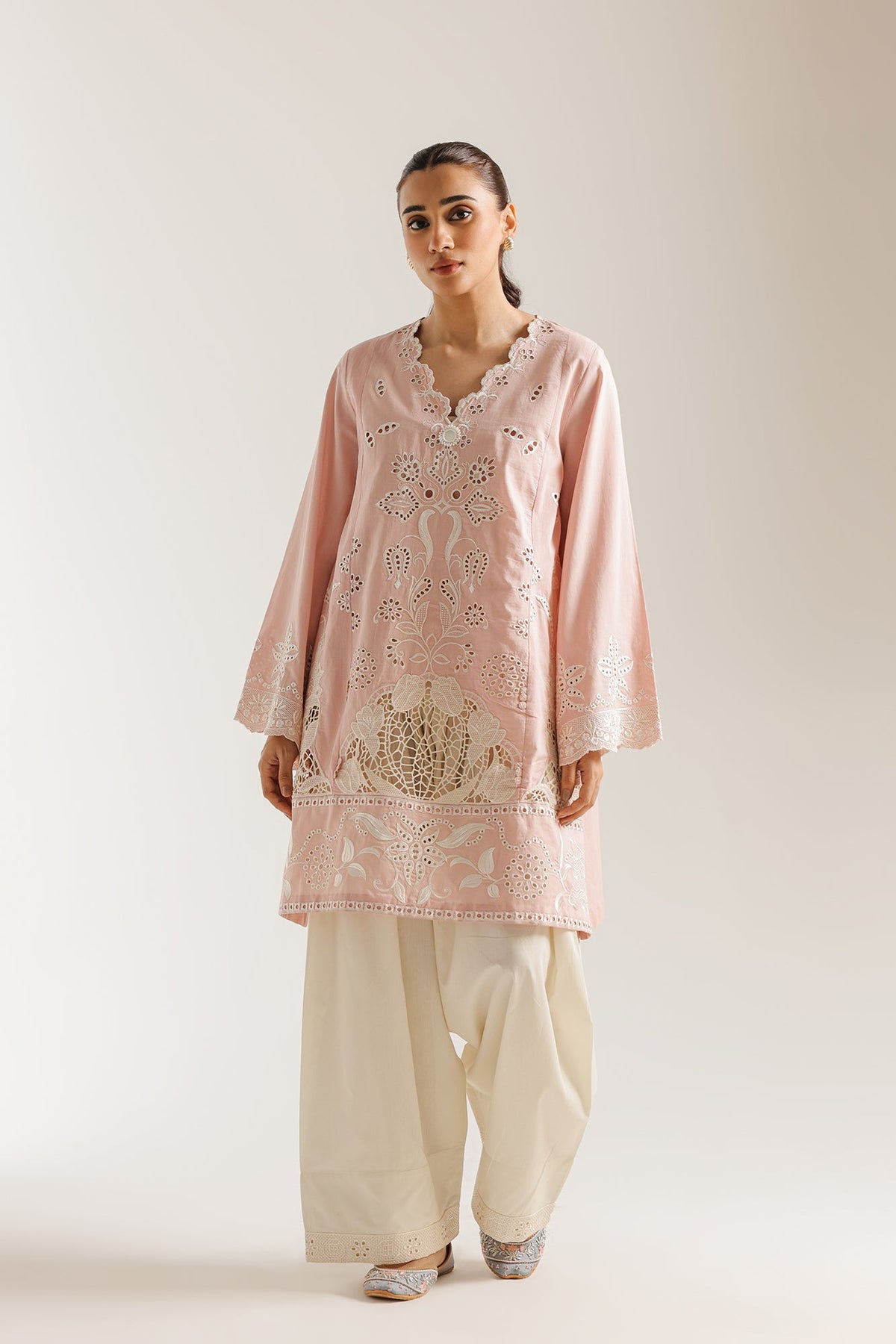 EMBROIDERED SUIT (E4381/103/427)