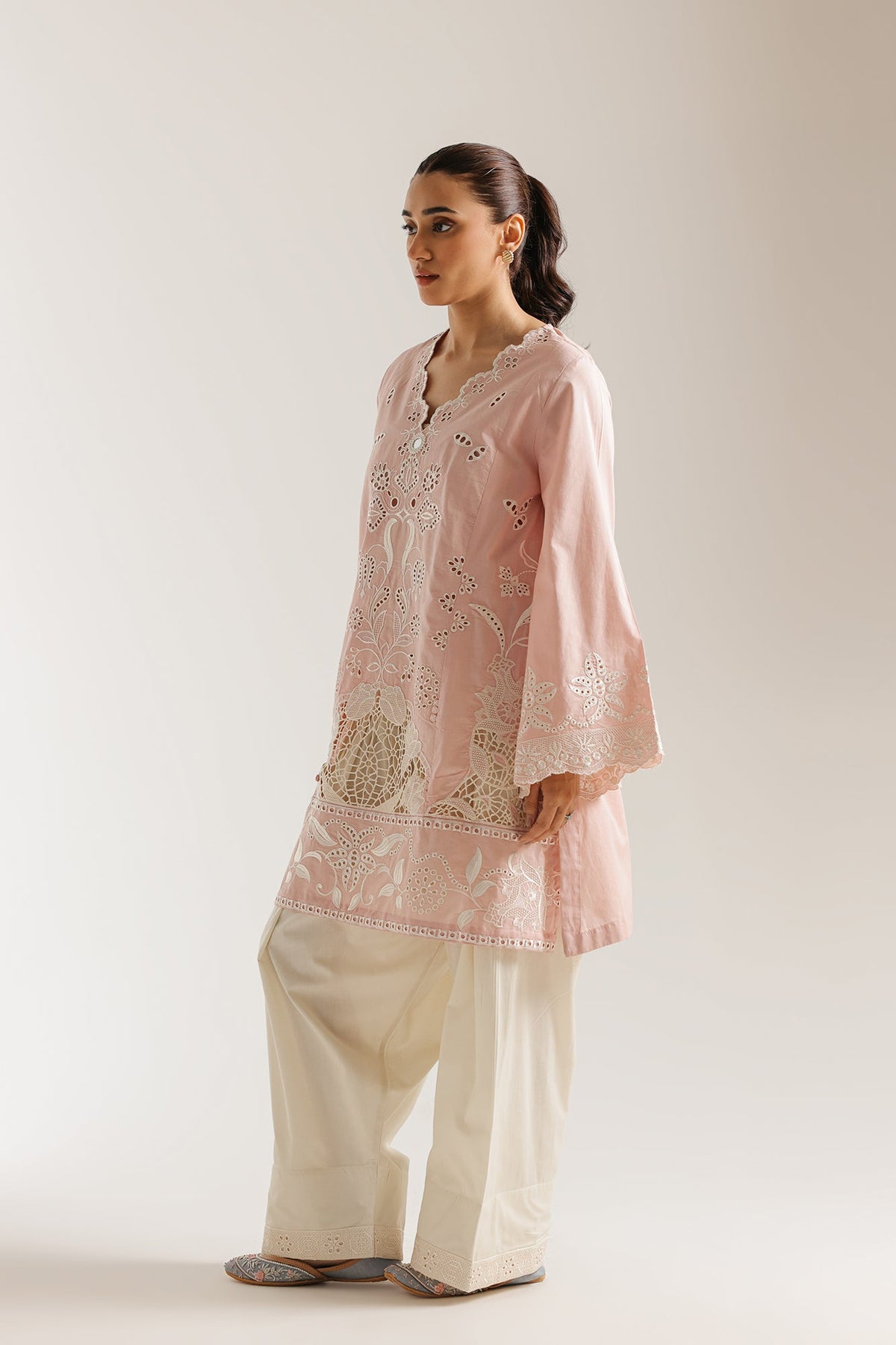 EMBROIDERED SUIT (E4381/103/427)