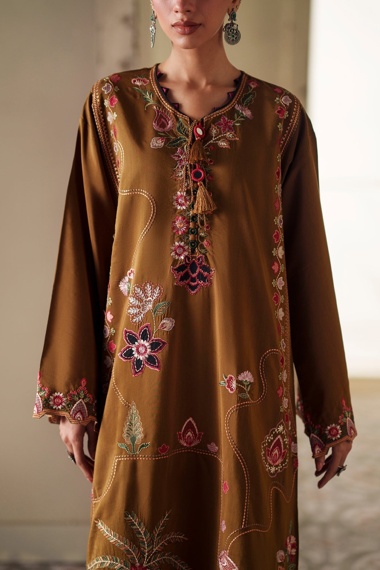 EMBROIDERED KAFTAN (E4392/103/117)