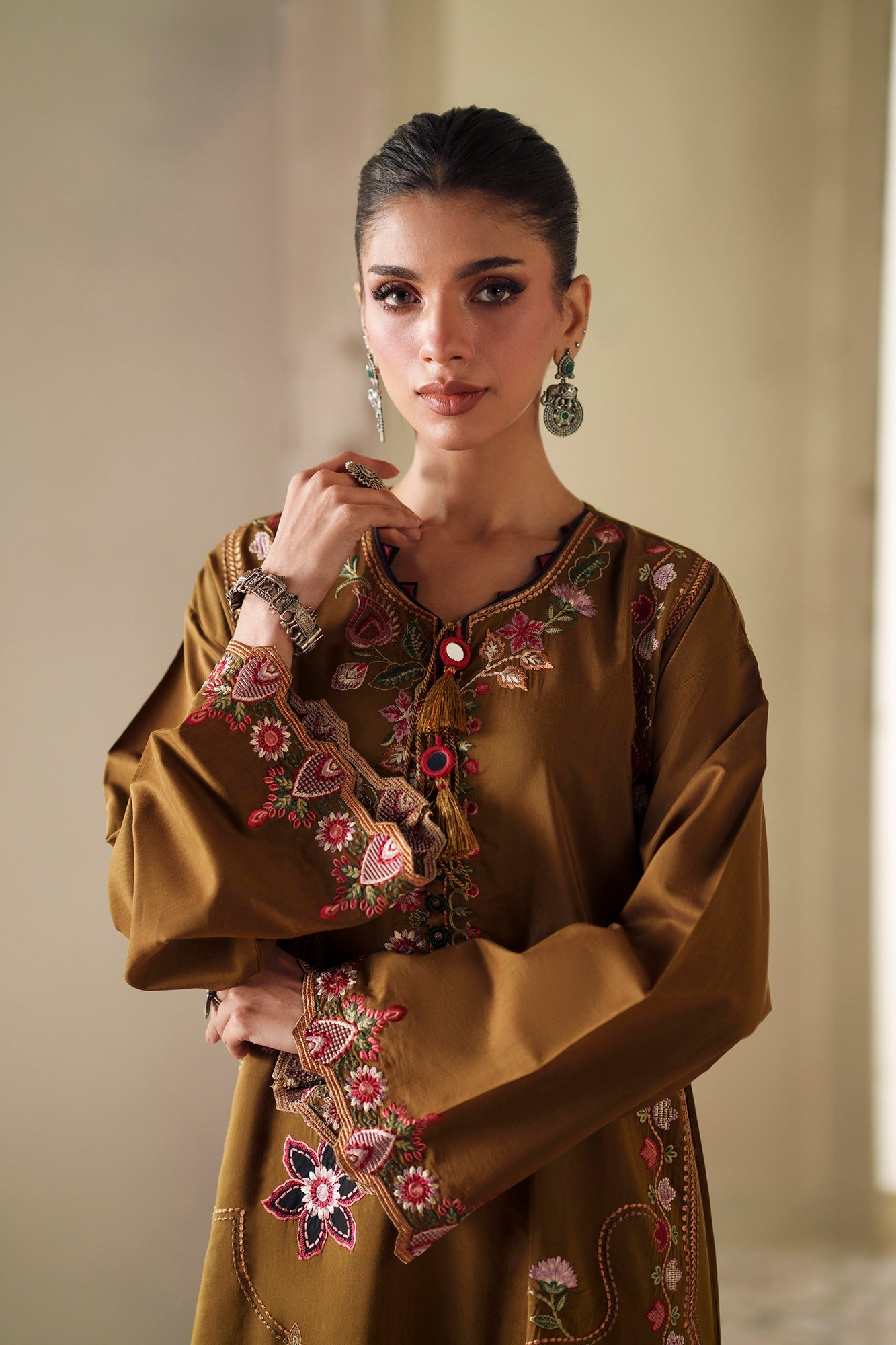 EMBROIDERED KAFTAN (E4392/103/117)