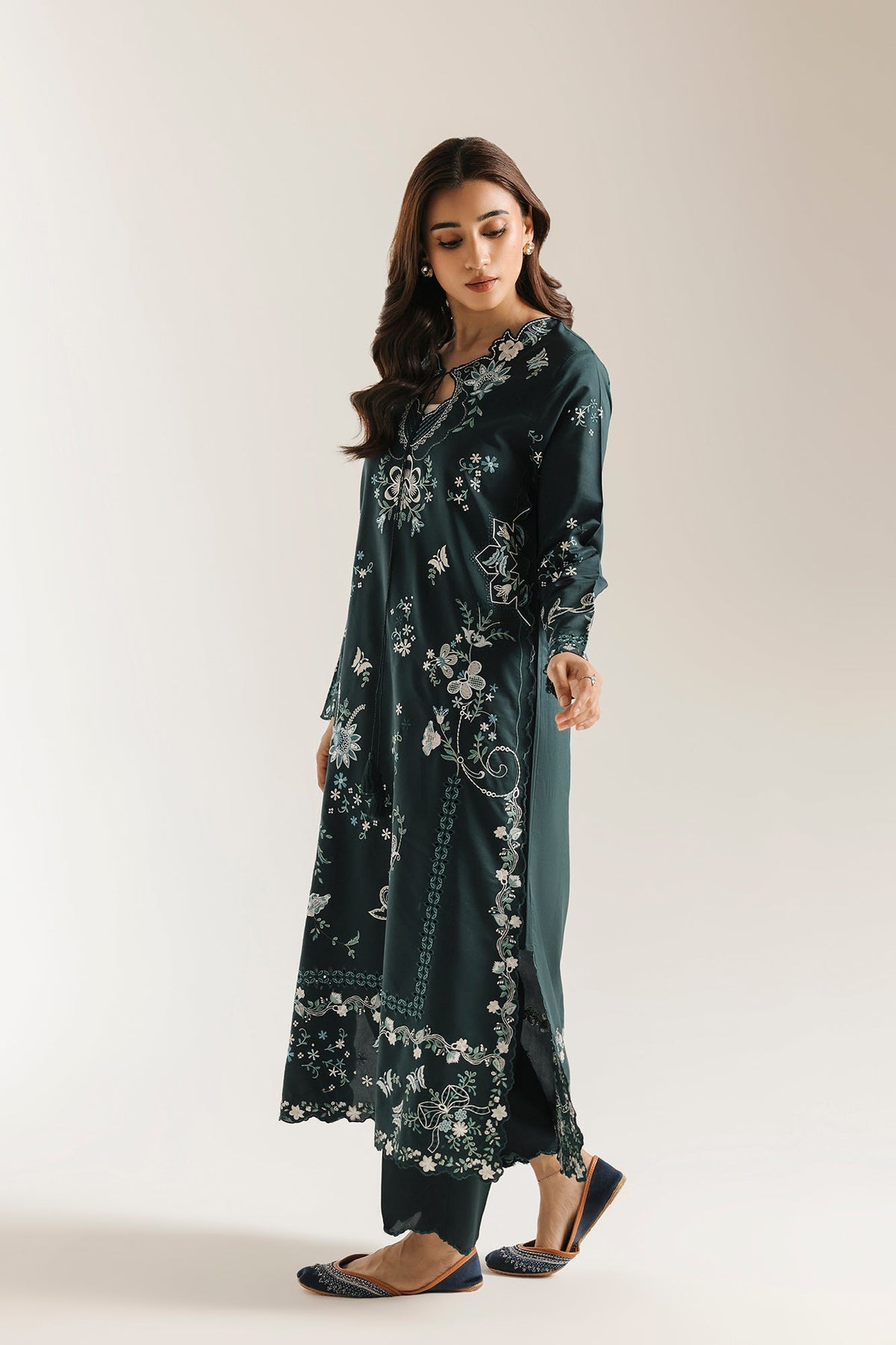 EMBROIDERED SUIT (E4393/103/703)