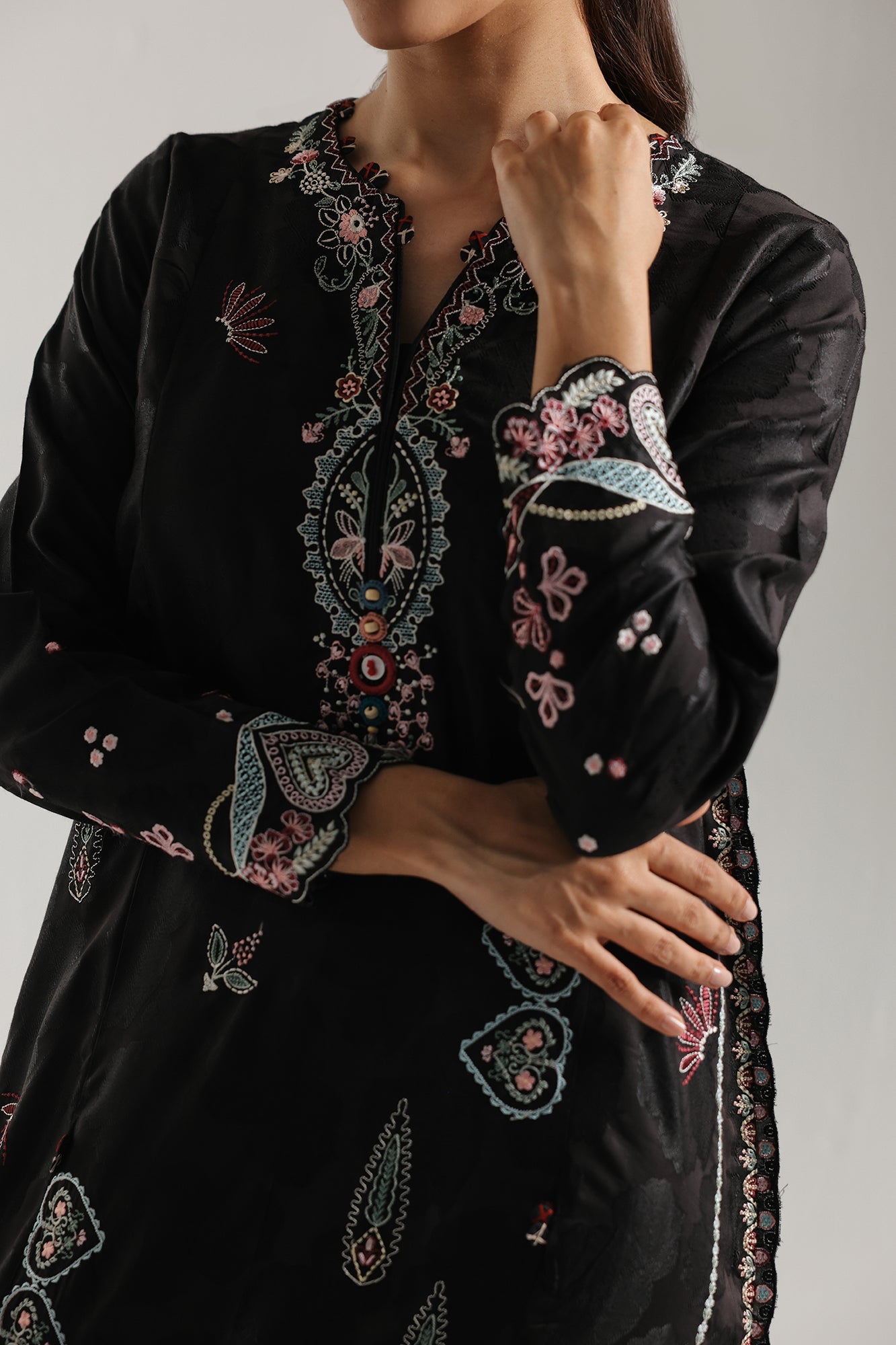 EMBROIDERED KAFTAN (E4397/103/901)
