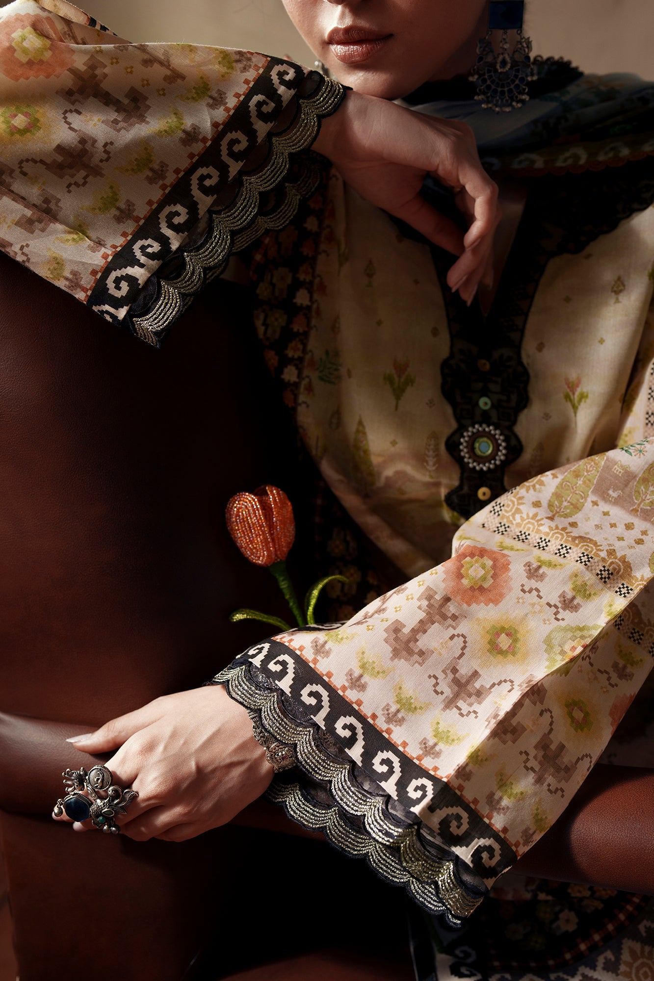 EMBROIDERED SUIT (E4403/103/006)