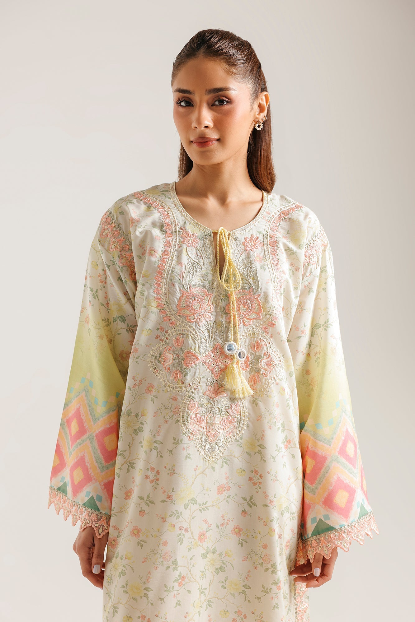 EMBROIDERED KAFTAN (E4407/103/005)