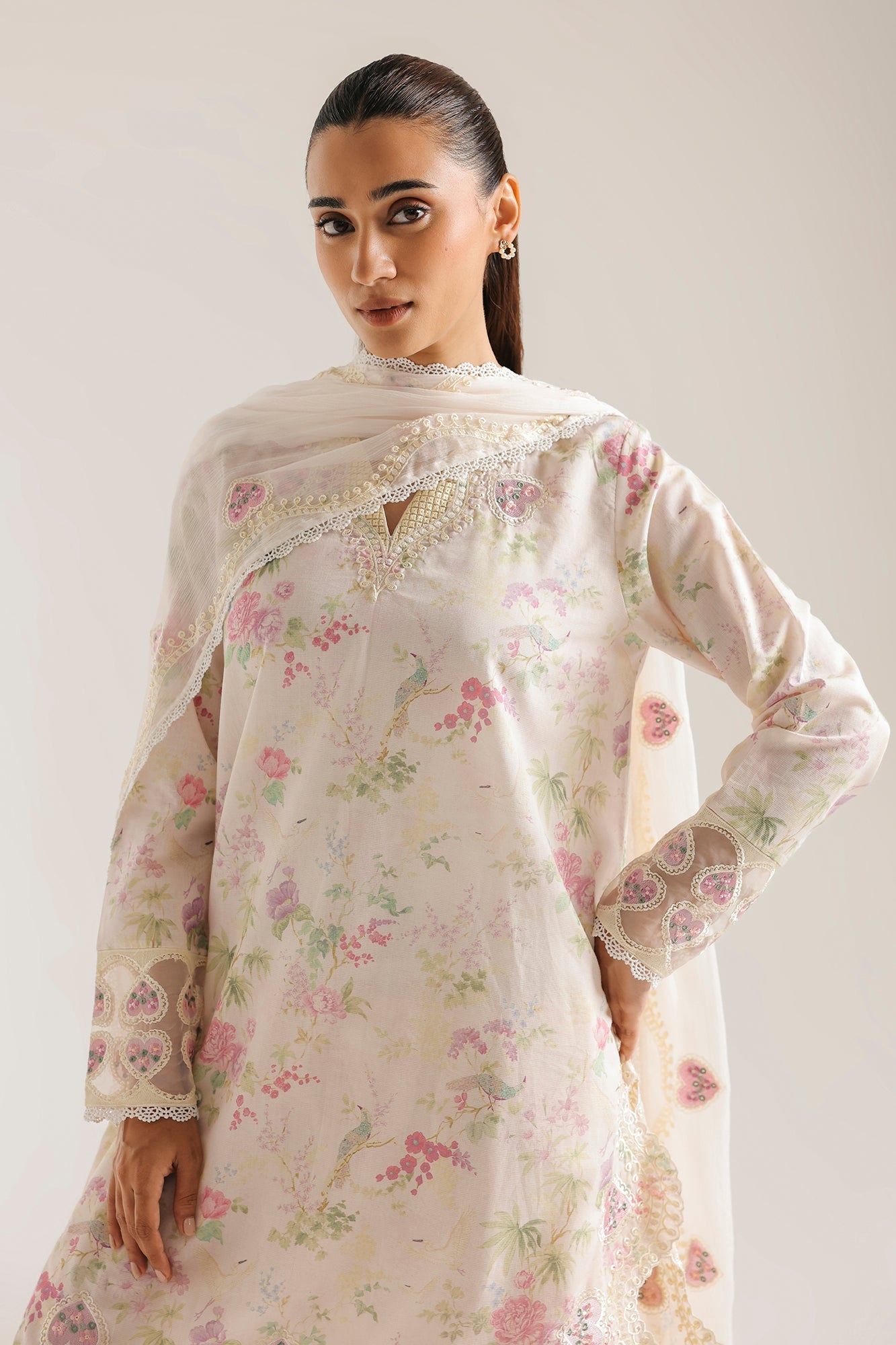 EMBROIDERED SUIT (E4419/103/316)